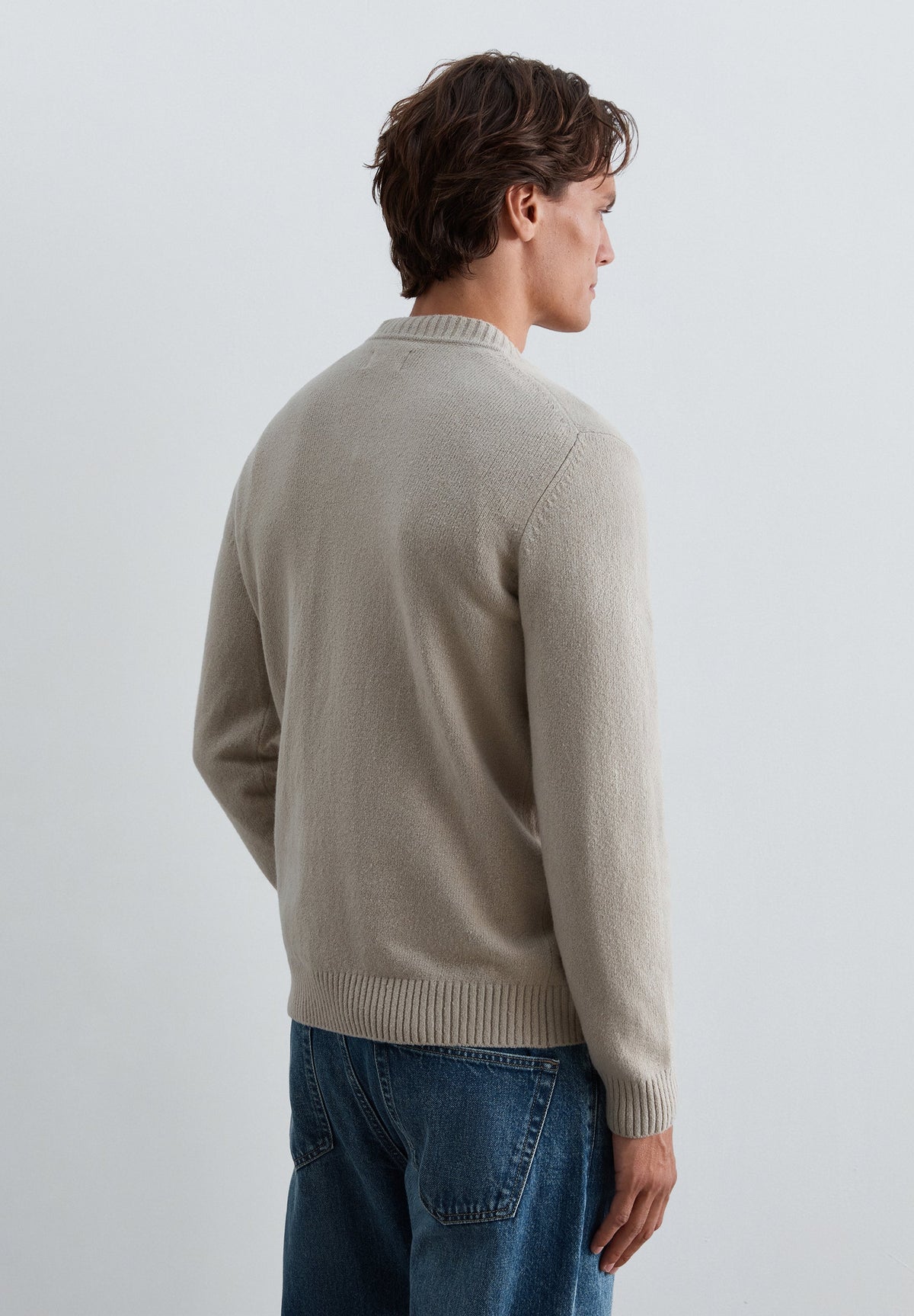 ROUND NECK RUSTIC SWEATER