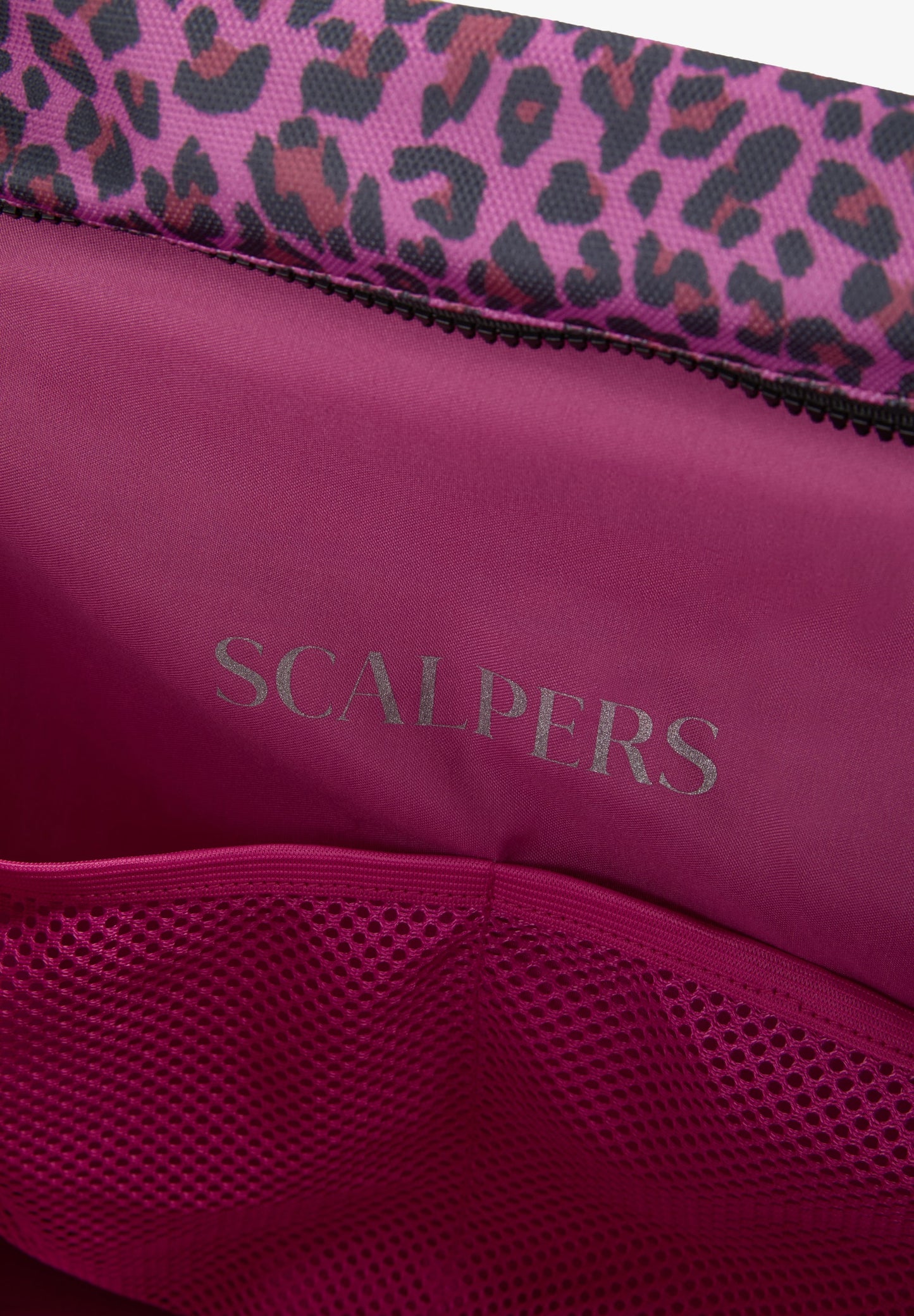 ANIMAL PRINT TOTE BAG