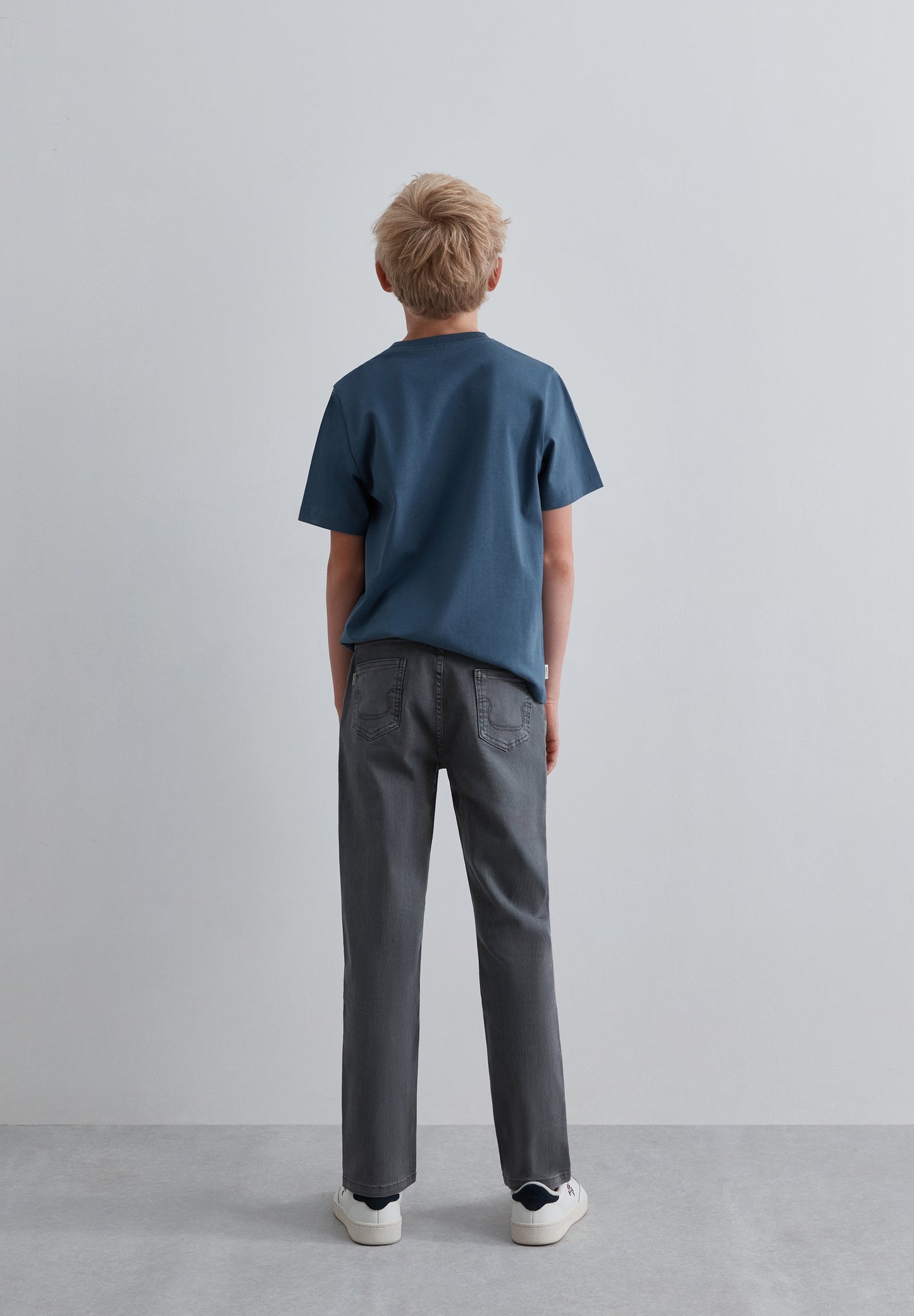 SLIM FIT JEANS