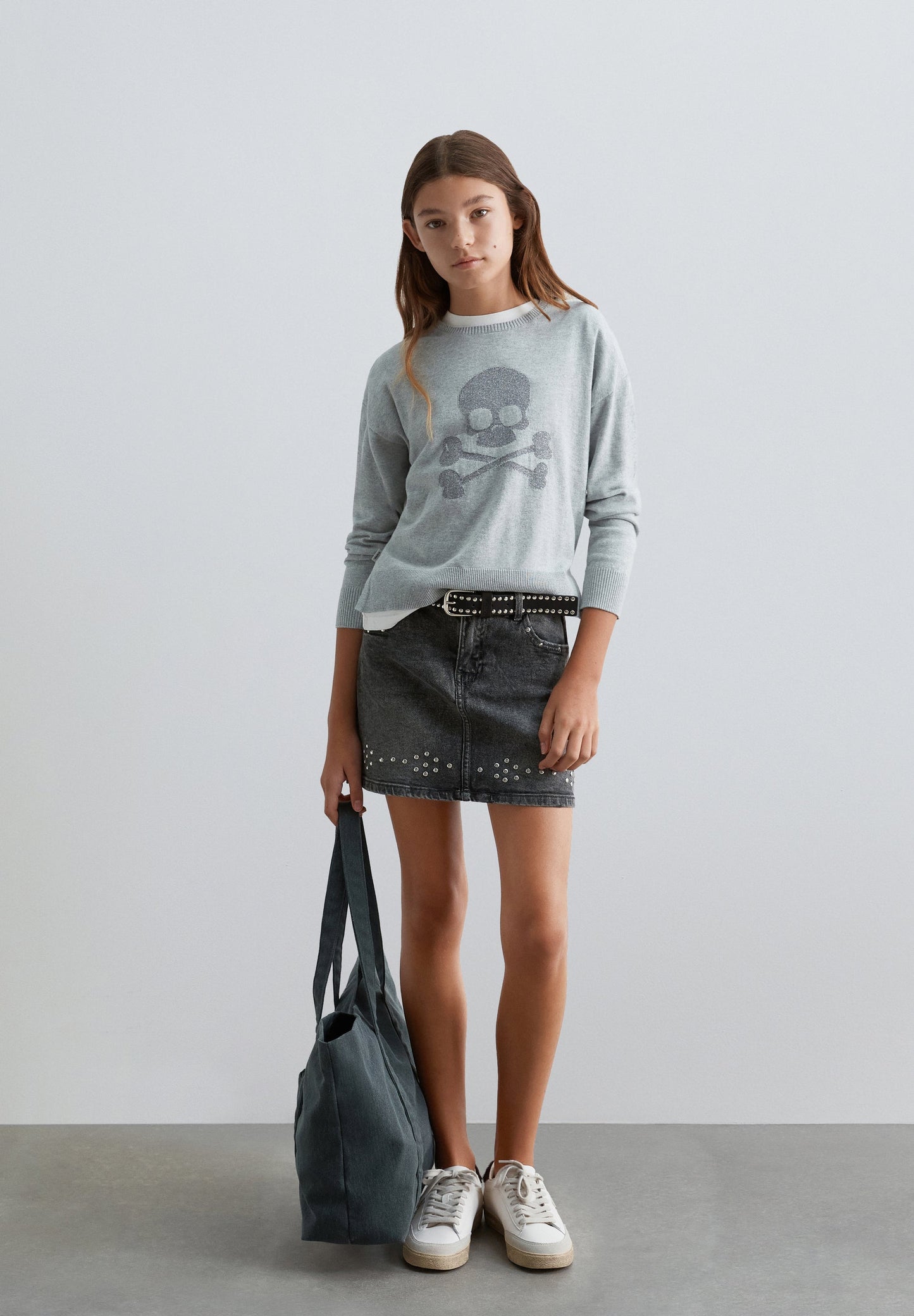 PULLOVER MIT GLITZERTOTENKOPF