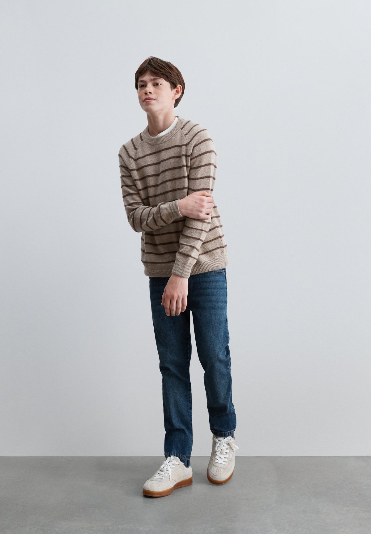 STRIPED FINE KNIT SWEATER