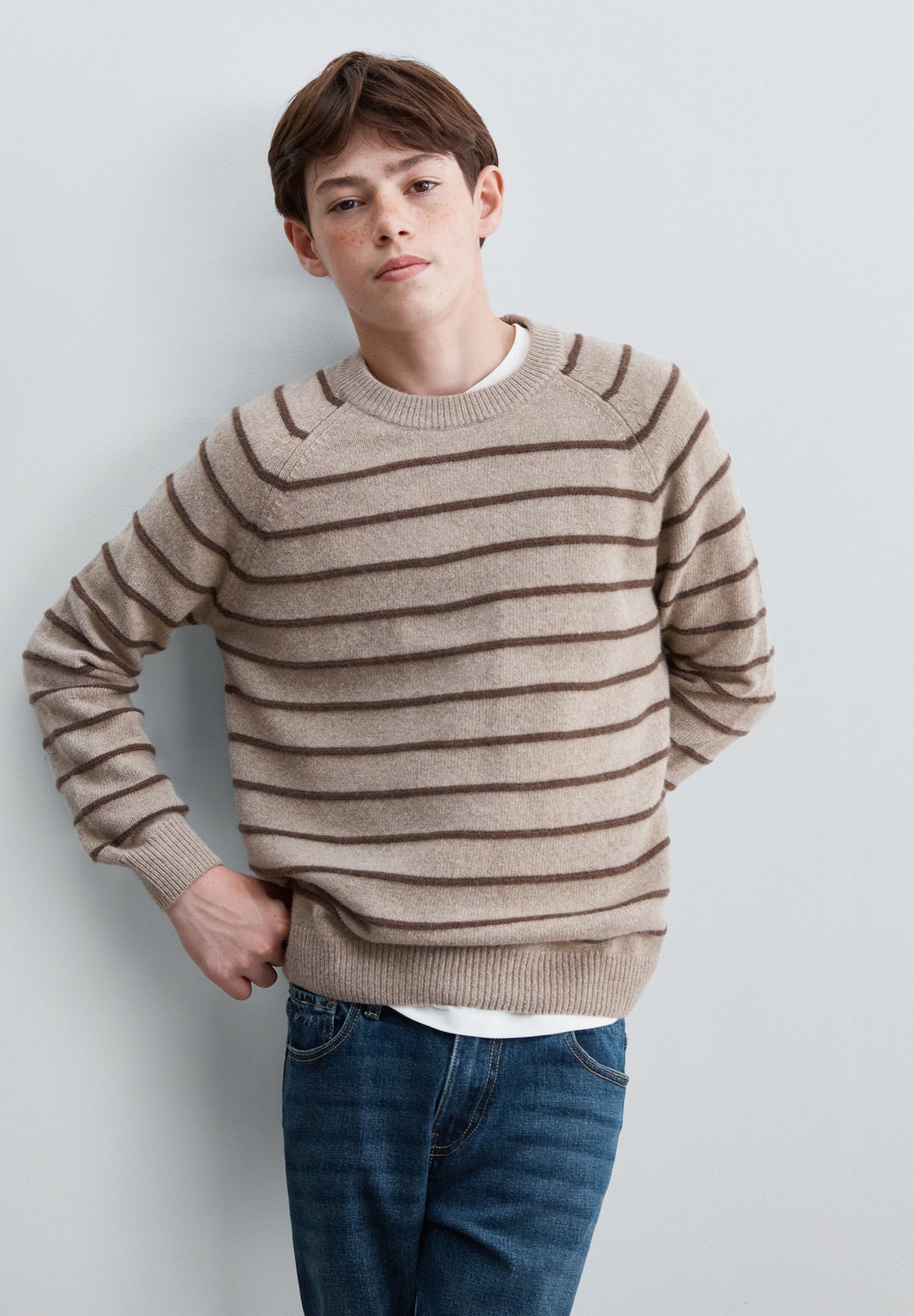 STRIPED FINE KNIT SWEATER