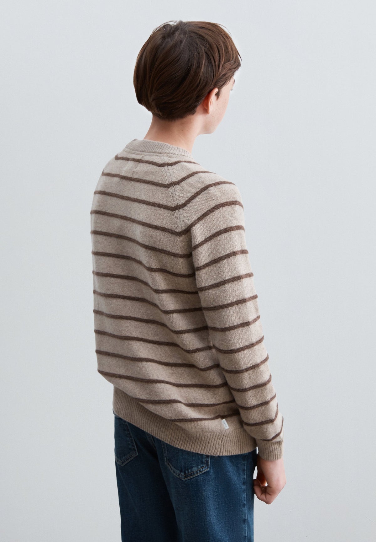 STRIPED FINE KNIT SWEATER