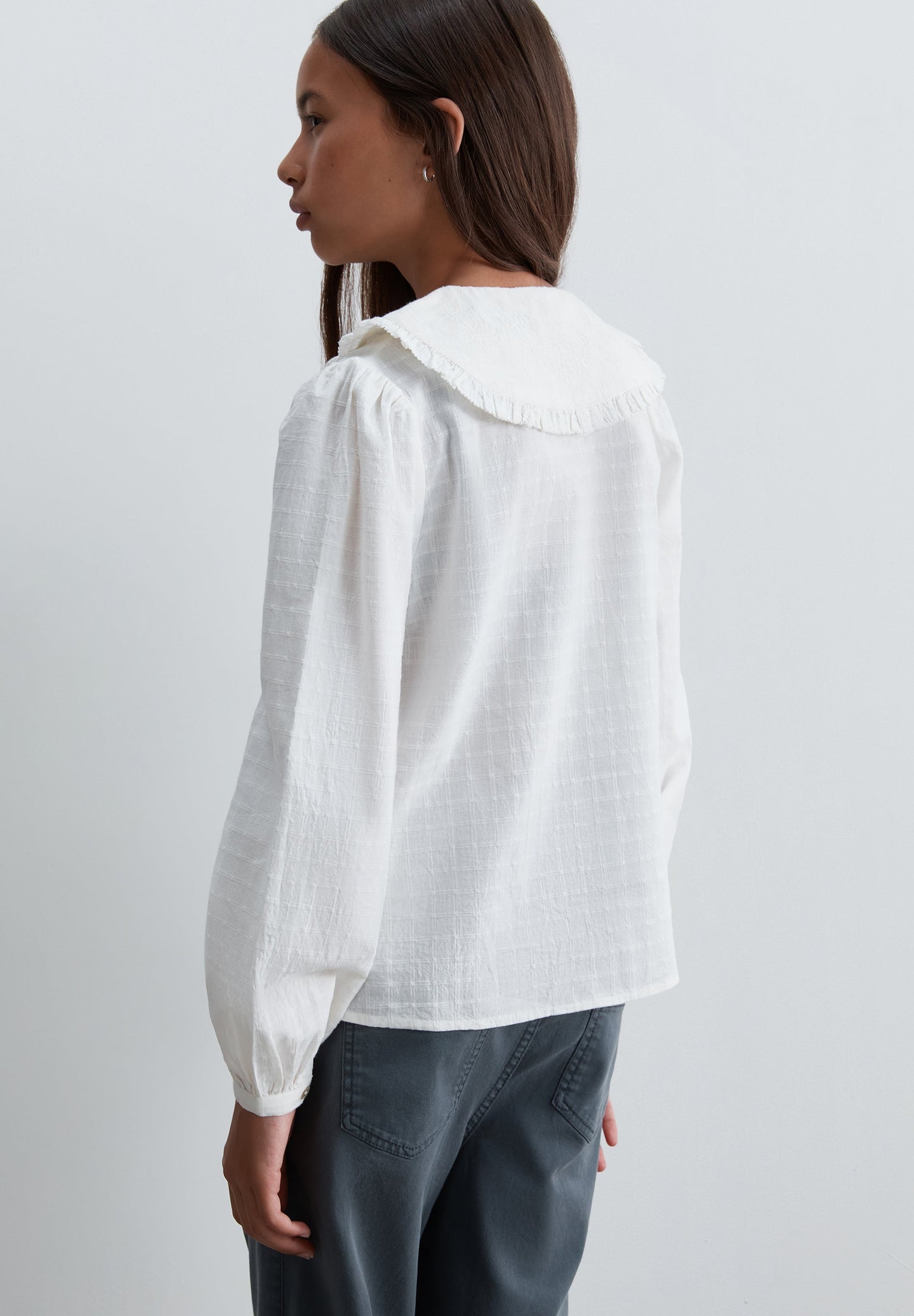 BLOUSE WITH EMBROIDERED NECK DETAILS