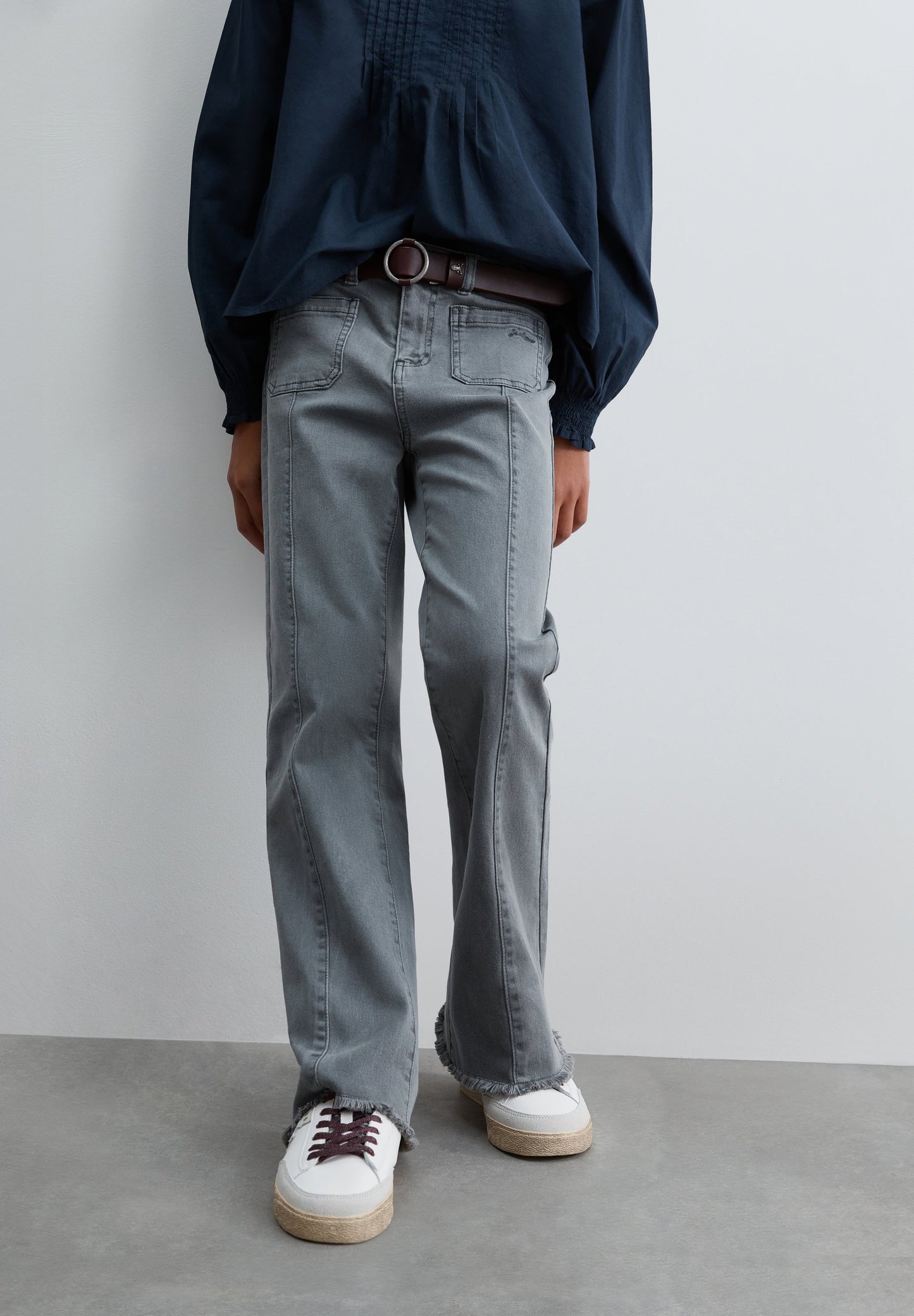 PANTALON ÉVASÉ COUTURES