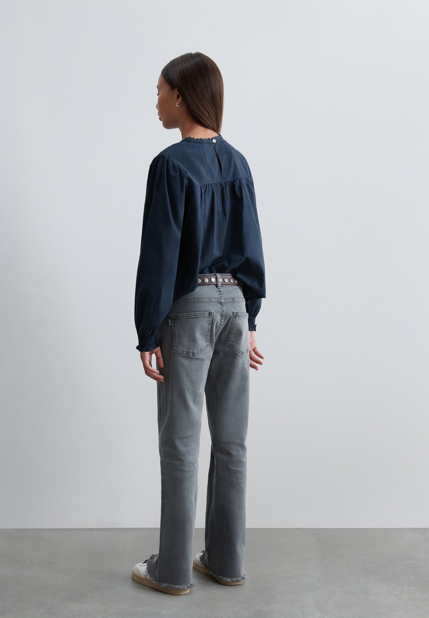 PANTALON ÉVASÉ COUTURES