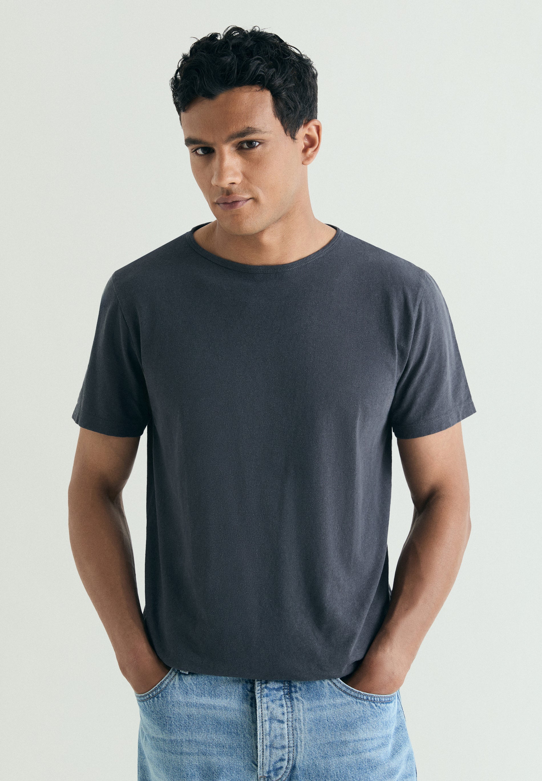 BASIC LINEN T-SHIRT