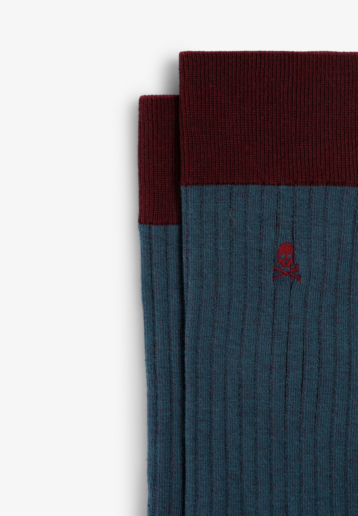 ZWEIFARBIGE SOCKEN MIT RIPPENSTRICK