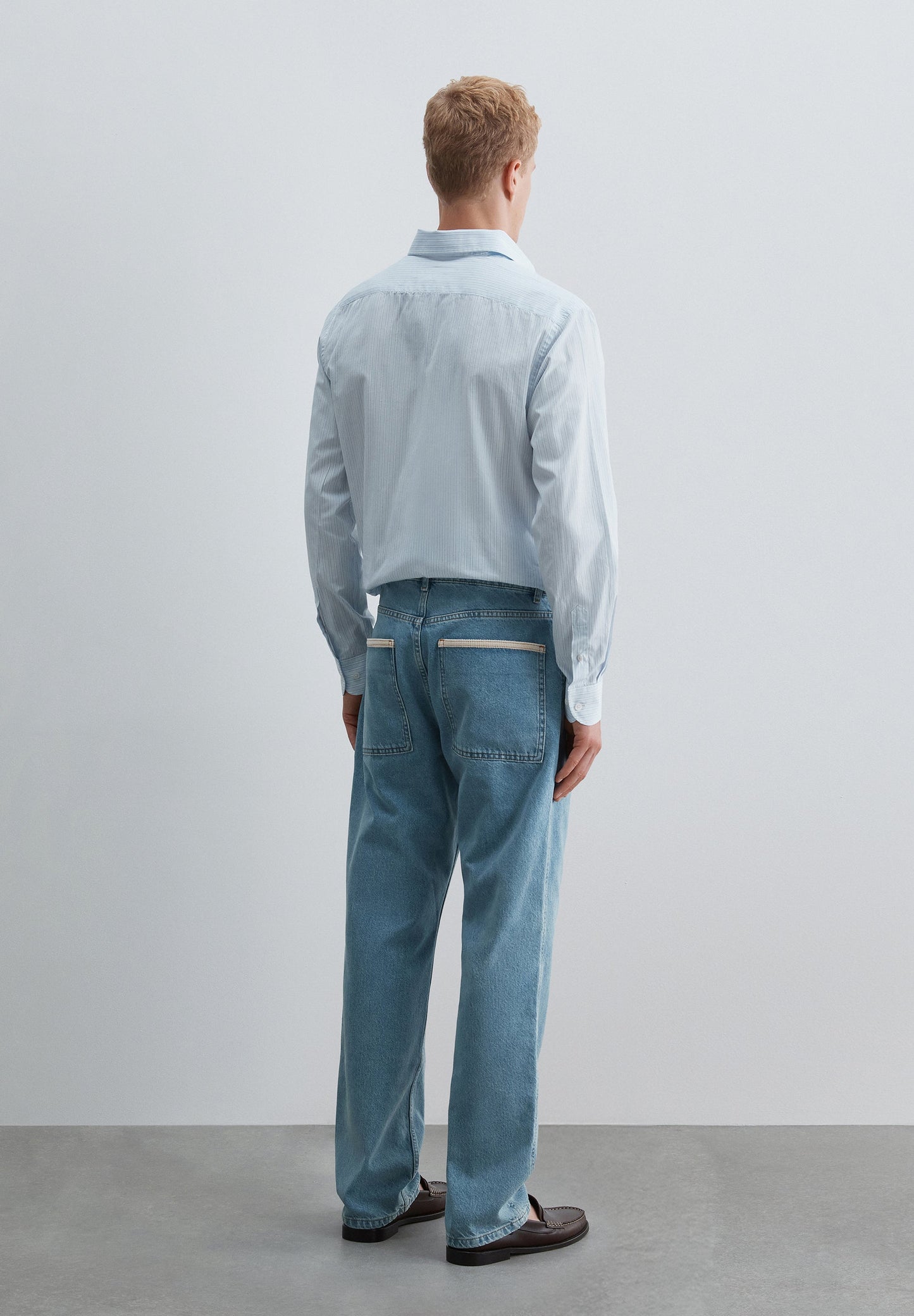 JEANS IM WASHED-LOOK UND REGULAR FIT