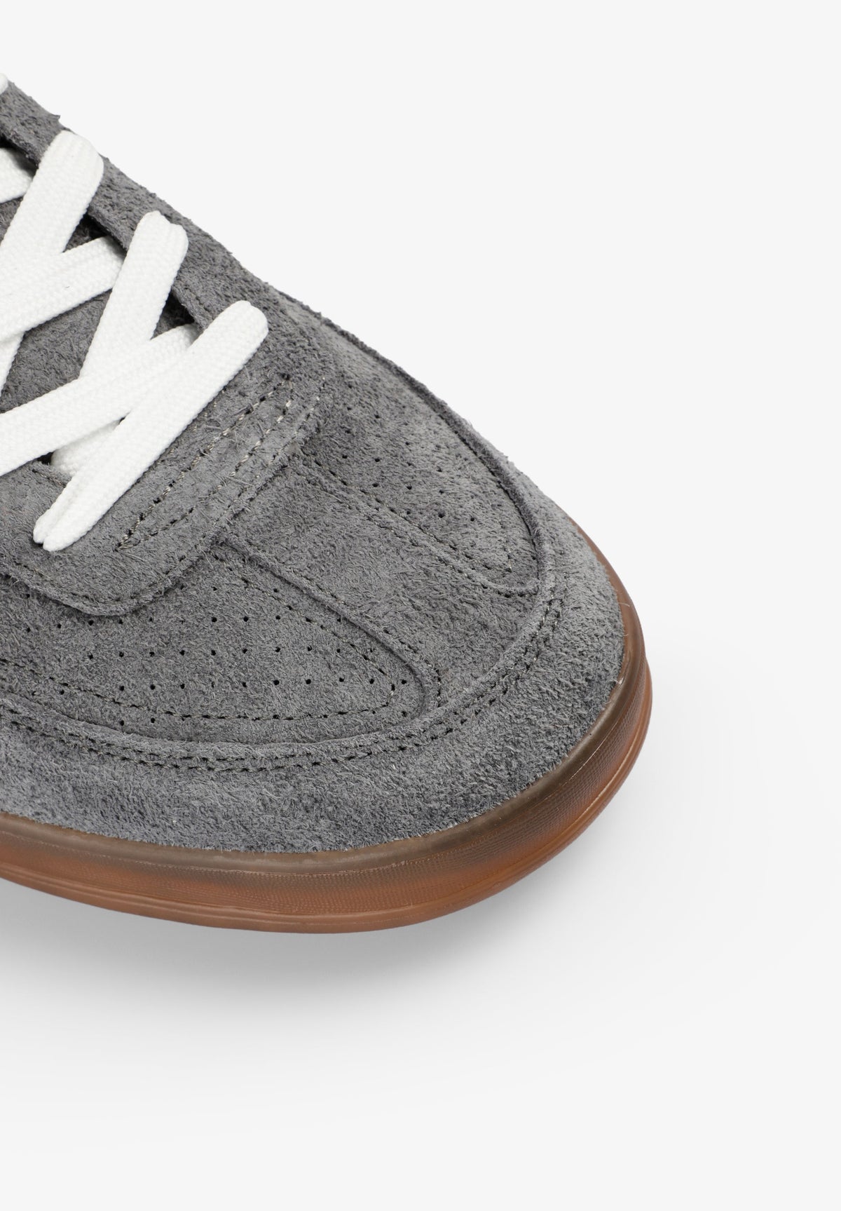 RETRO SUEDE SNEAKERS