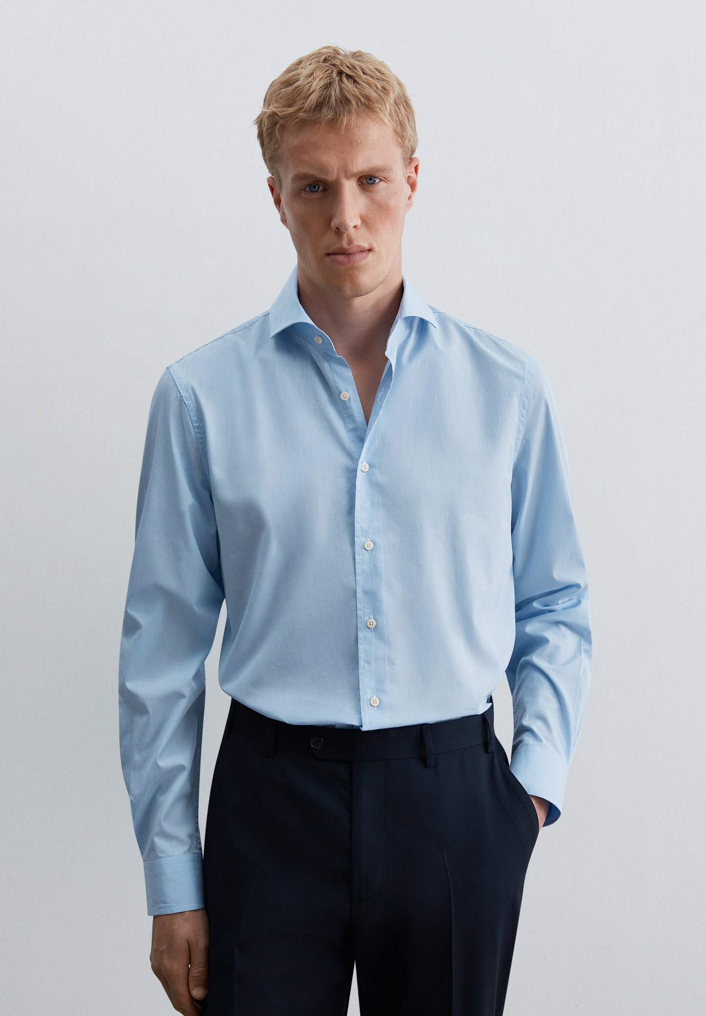 REGULAR FIT DRESS SHIRT