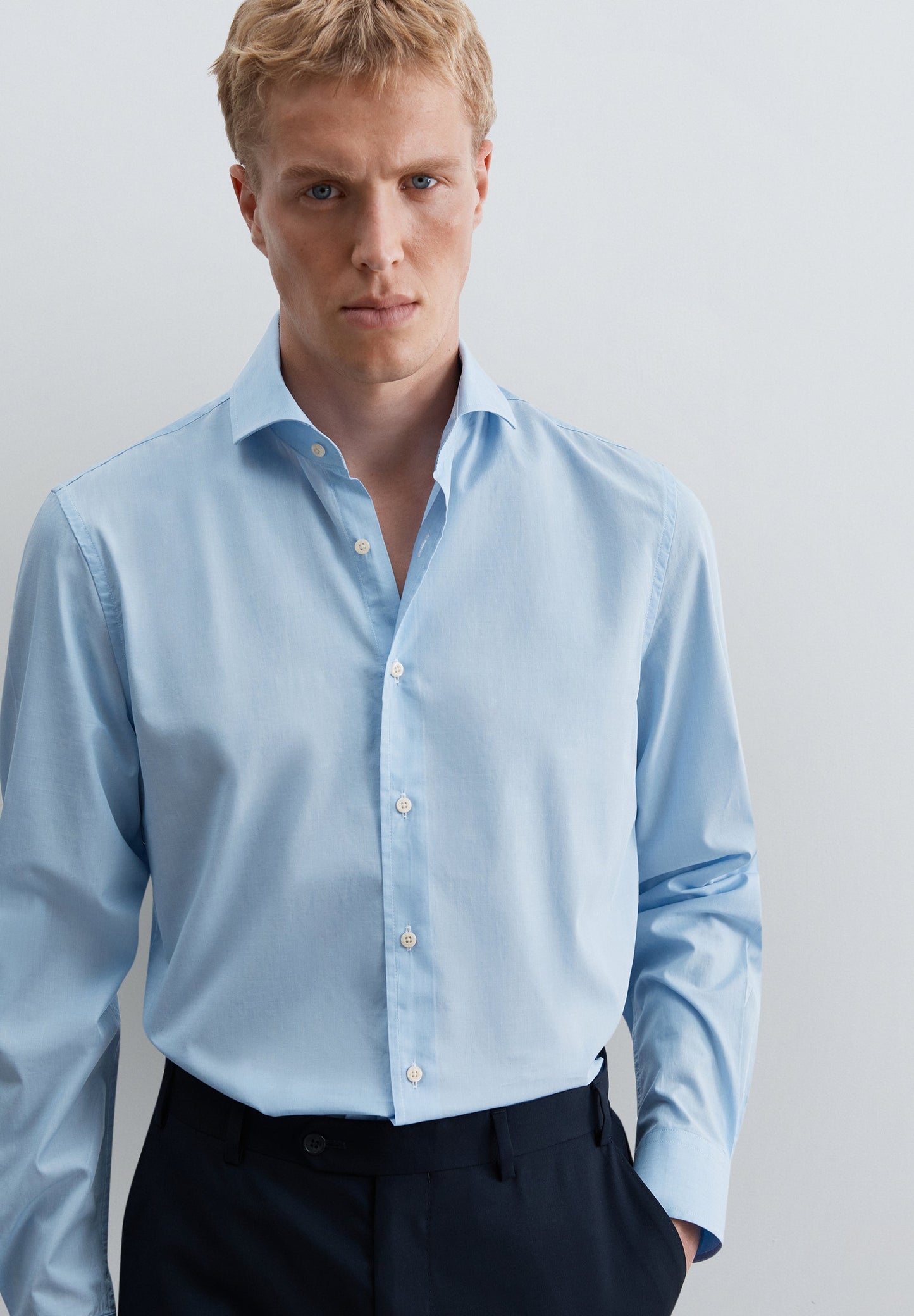 REGULAR FIT DRESS SHIRT
