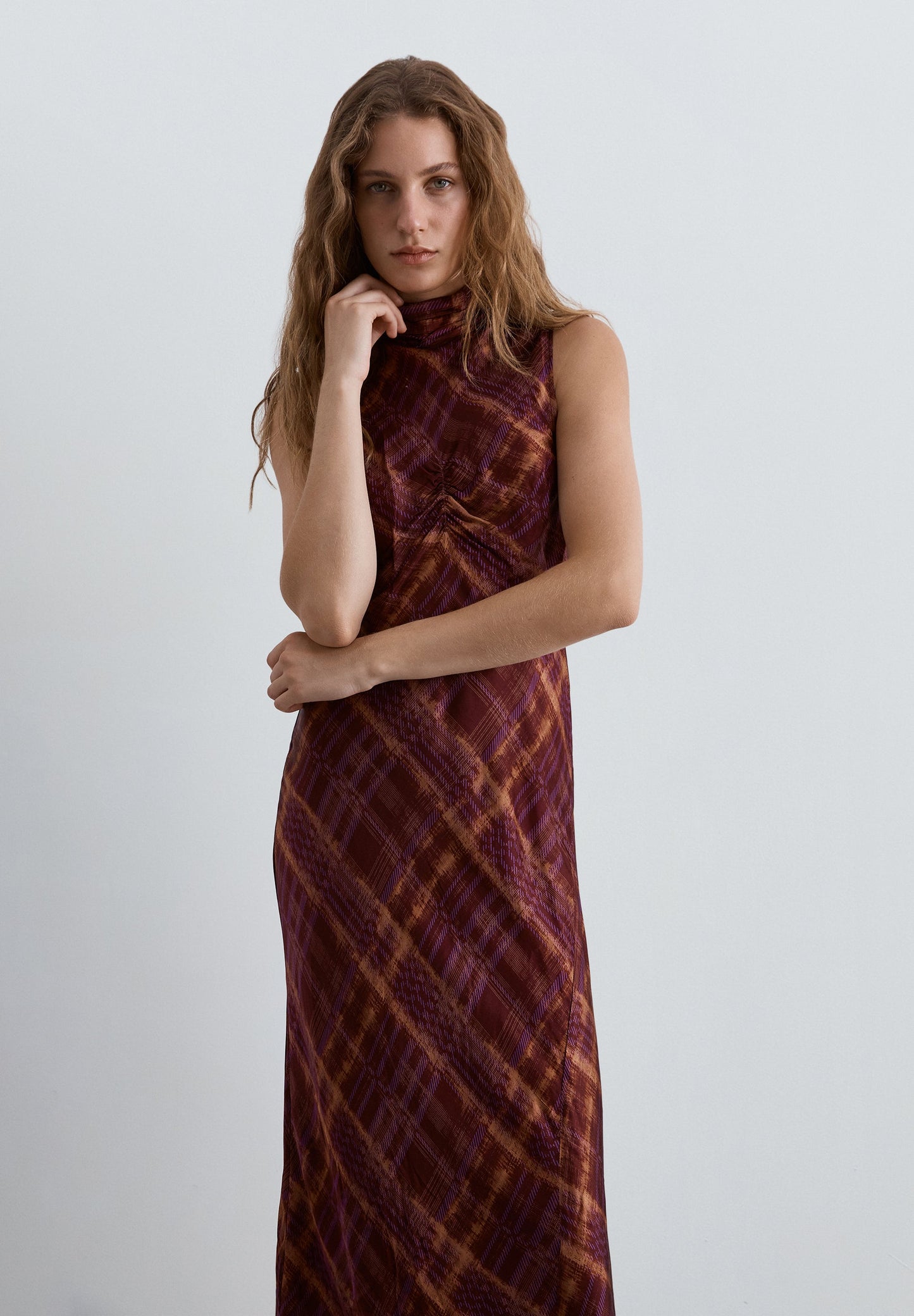 VESTITO CON COLLO HALTER STAMPATO
