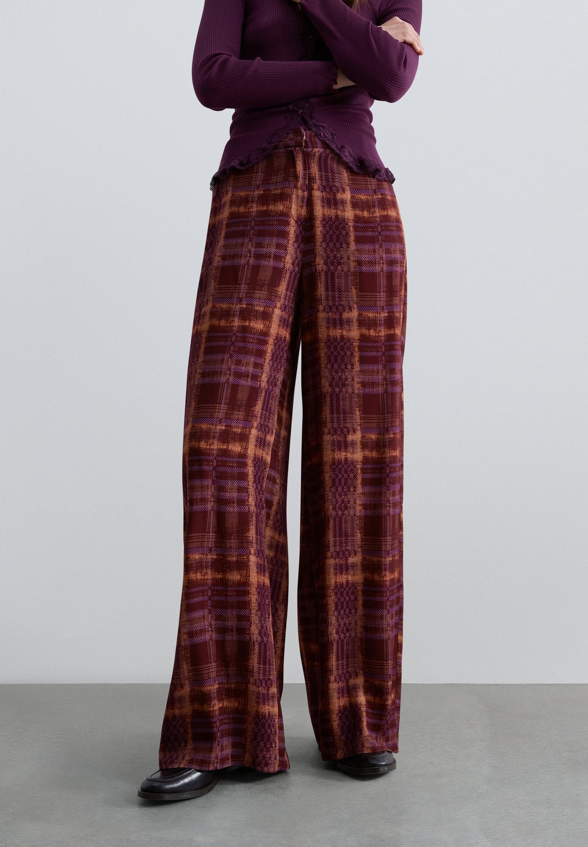 WIDE-LEG-HOSE MIT PRINT