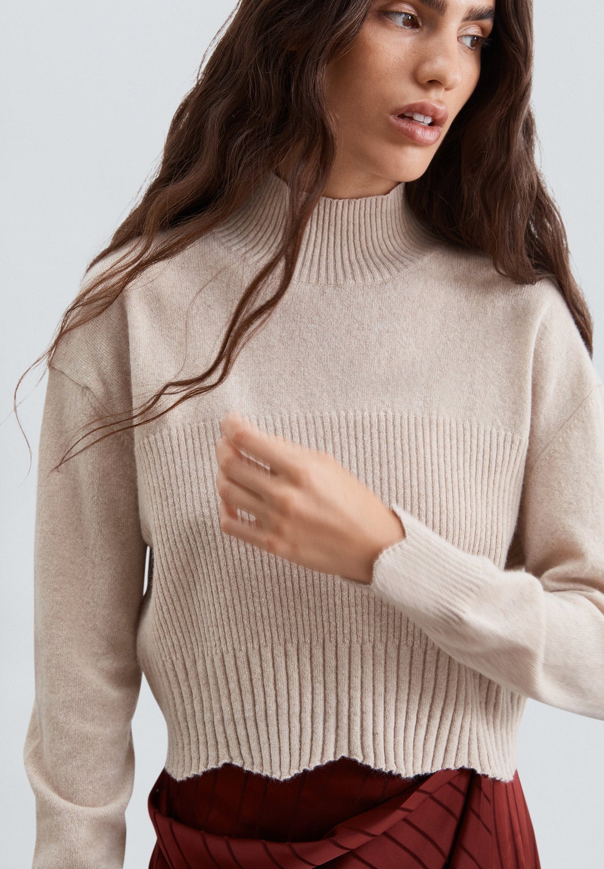 RIPPENSTRICK-PULLOVER MIT ROLLKRAGEN