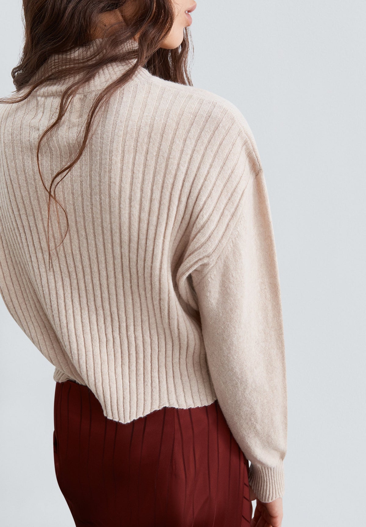 RIPPENSTRICK-PULLOVER MIT ROLLKRAGEN