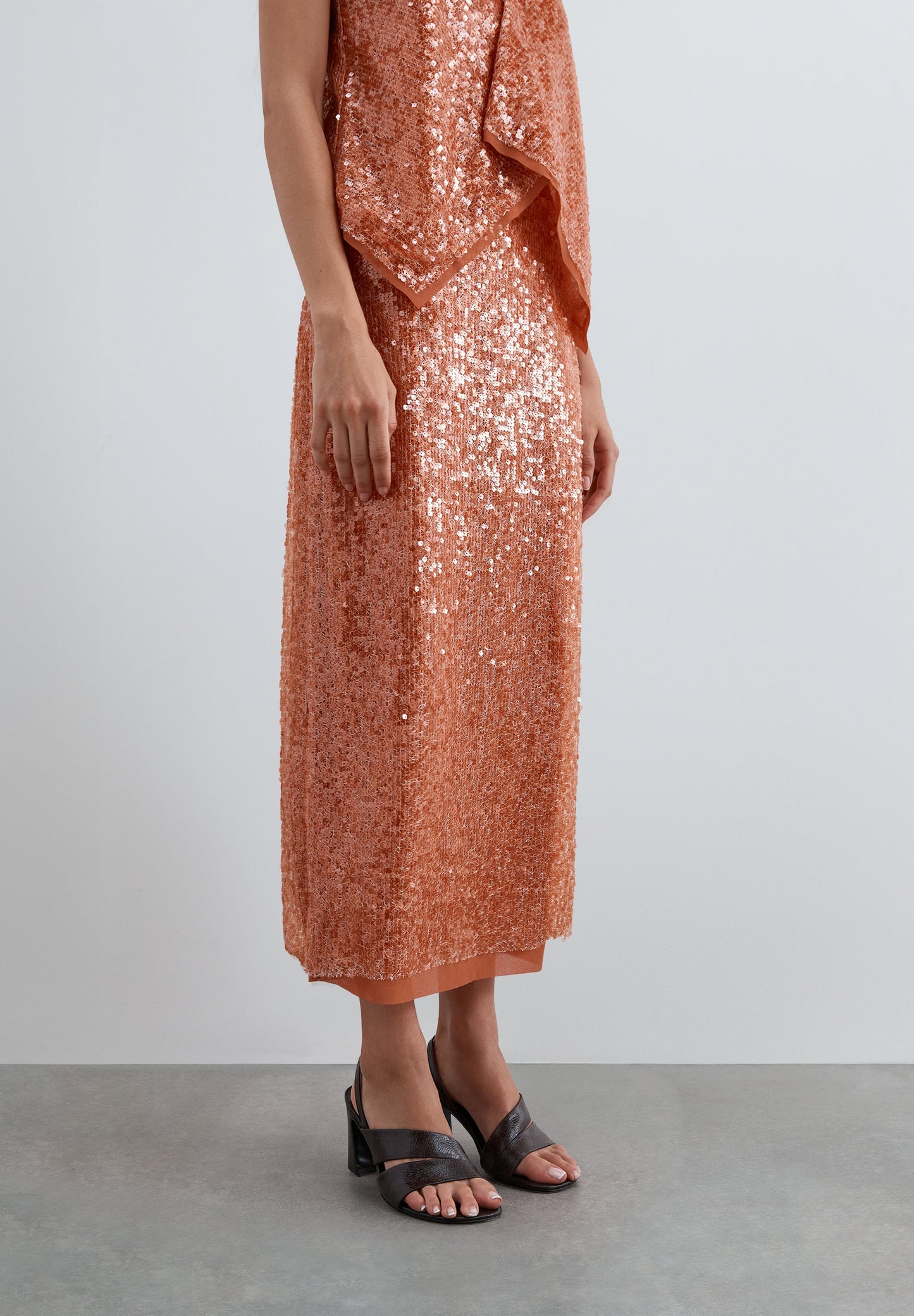 SEQUINNED MIDI SKIRT