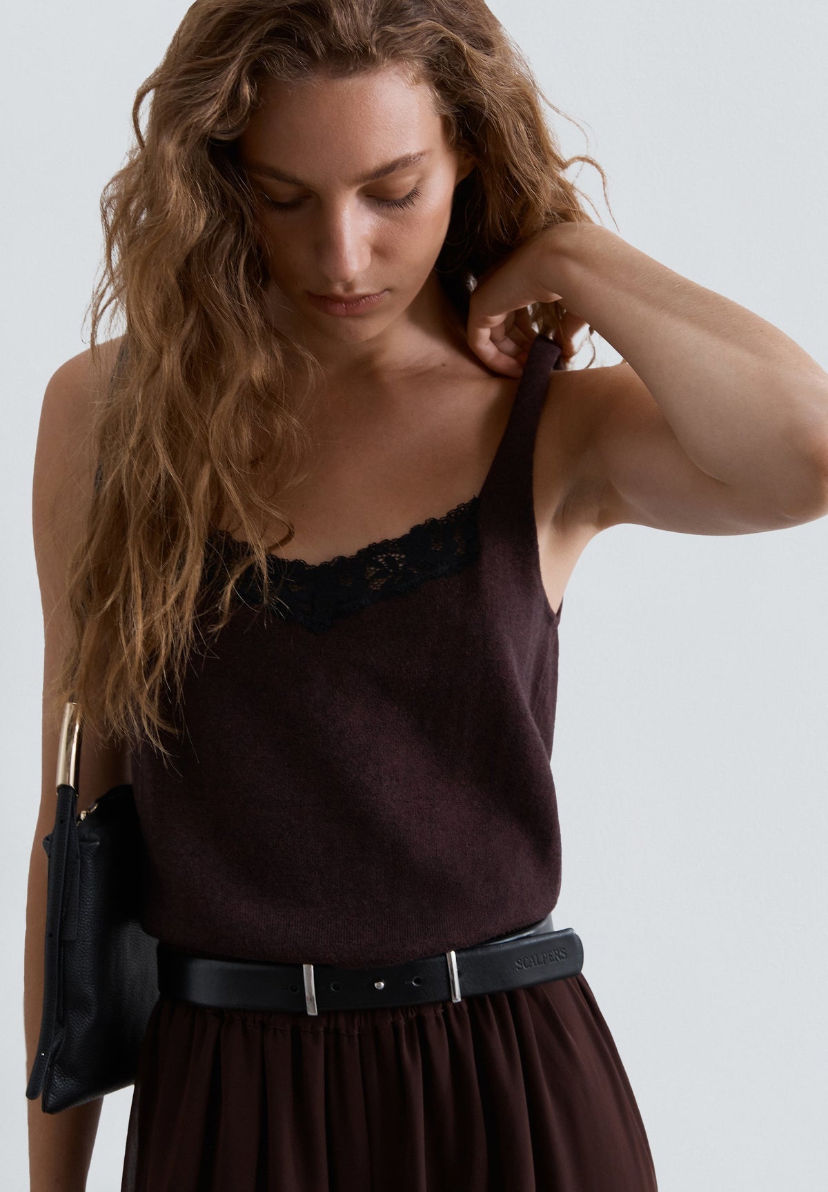 STRICKTOP MIT SPITZE