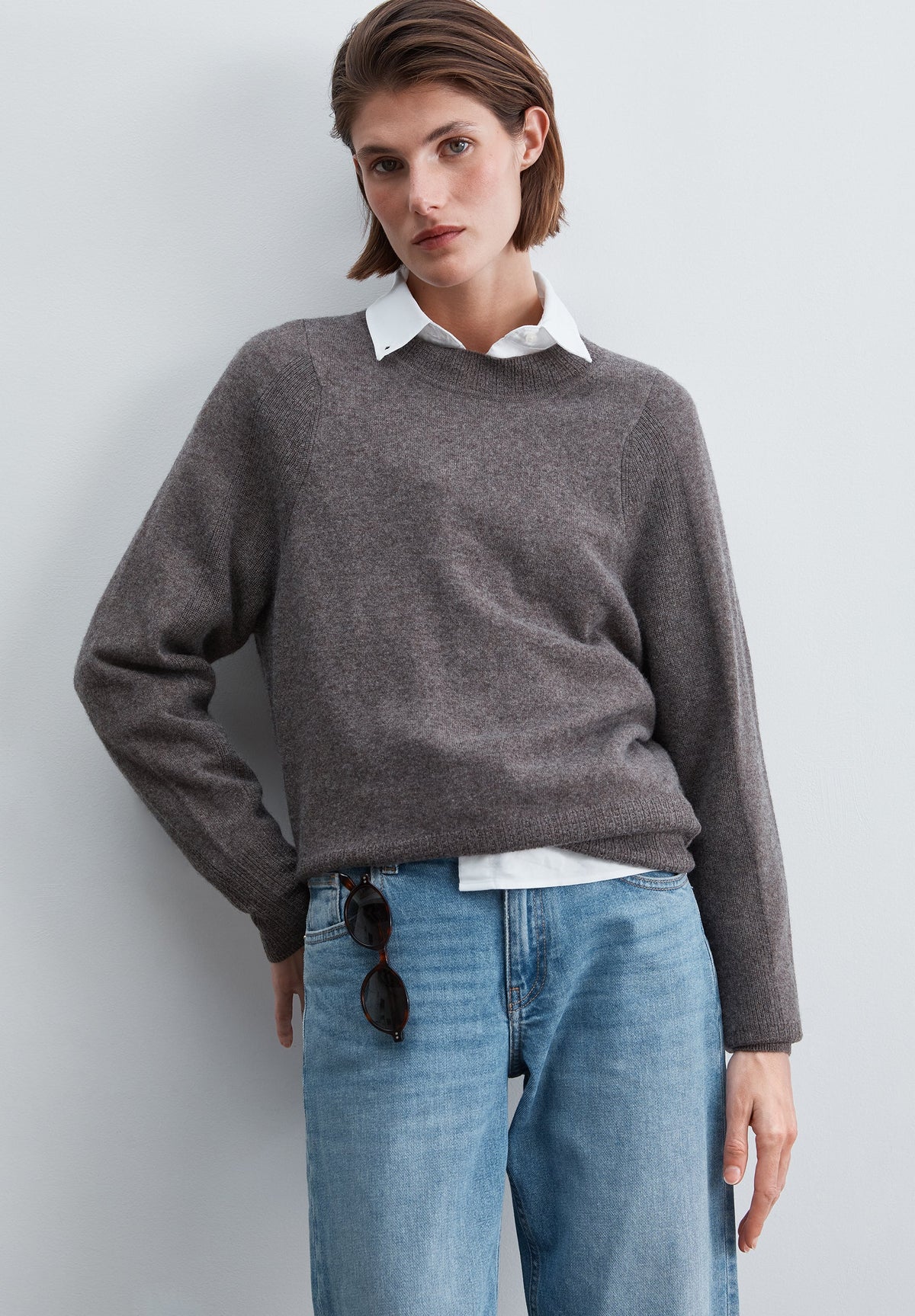 RIBBED DETAIL SWEATER