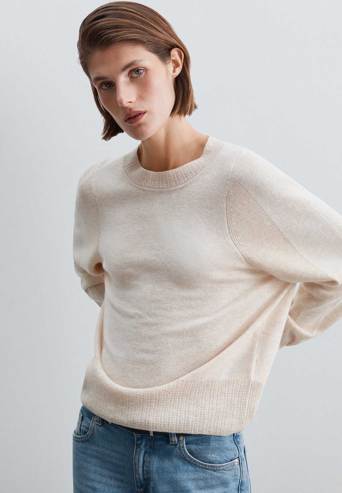 RIBBED DETAIL SWEATER
