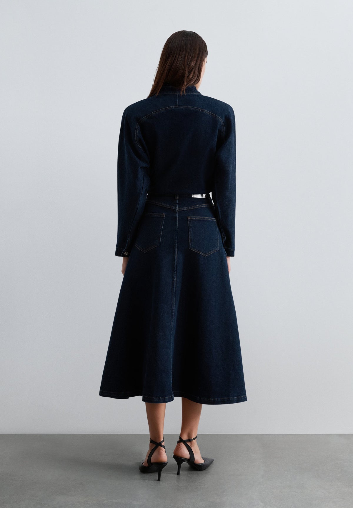 ROBE EN JEAN À MANCHES VOLUMINEUSES