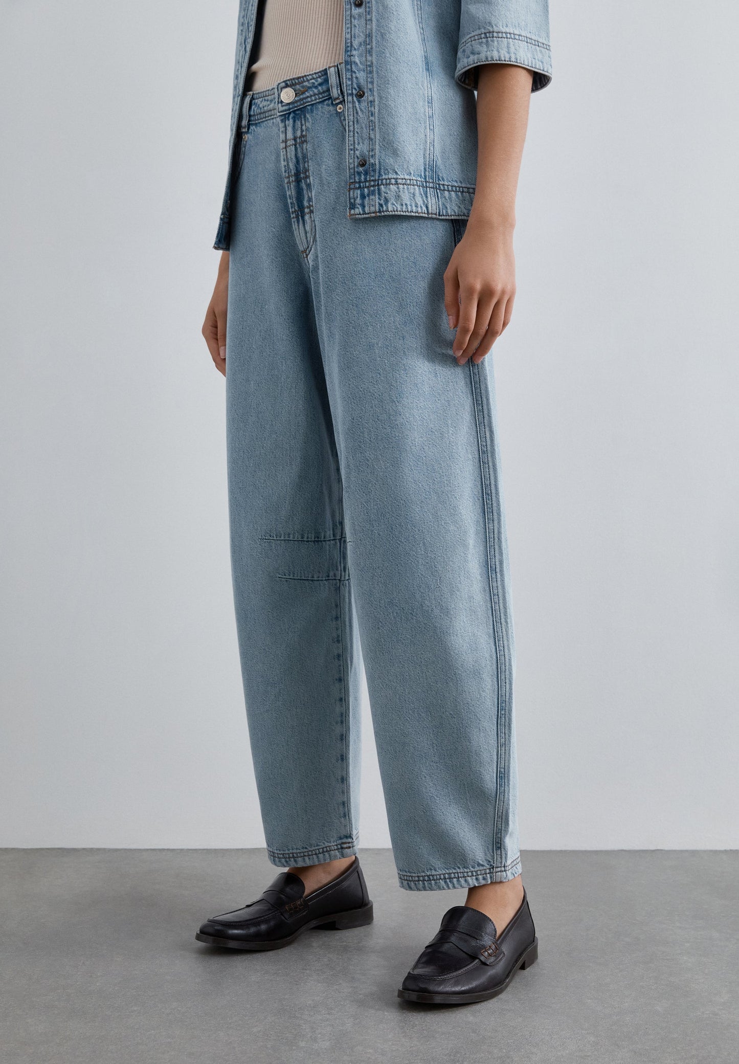 BALLOON CUT JEANS