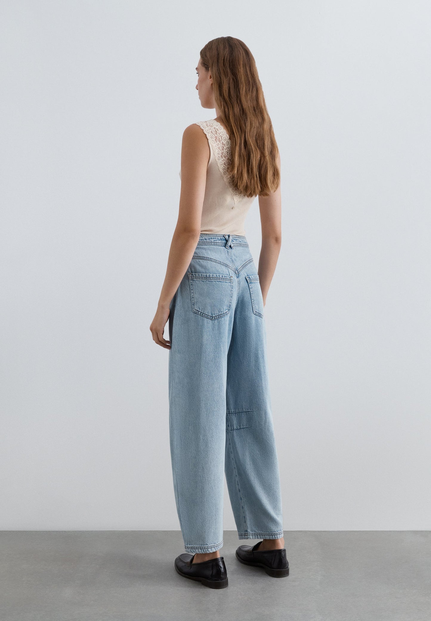 BALLOON CUT JEANS