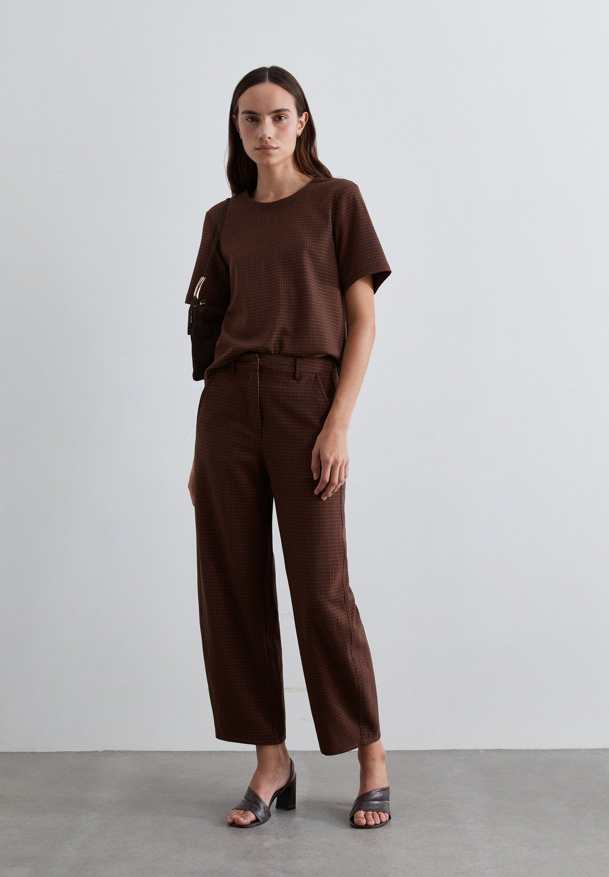 BALLOON CUT CHECKED TROUSERS