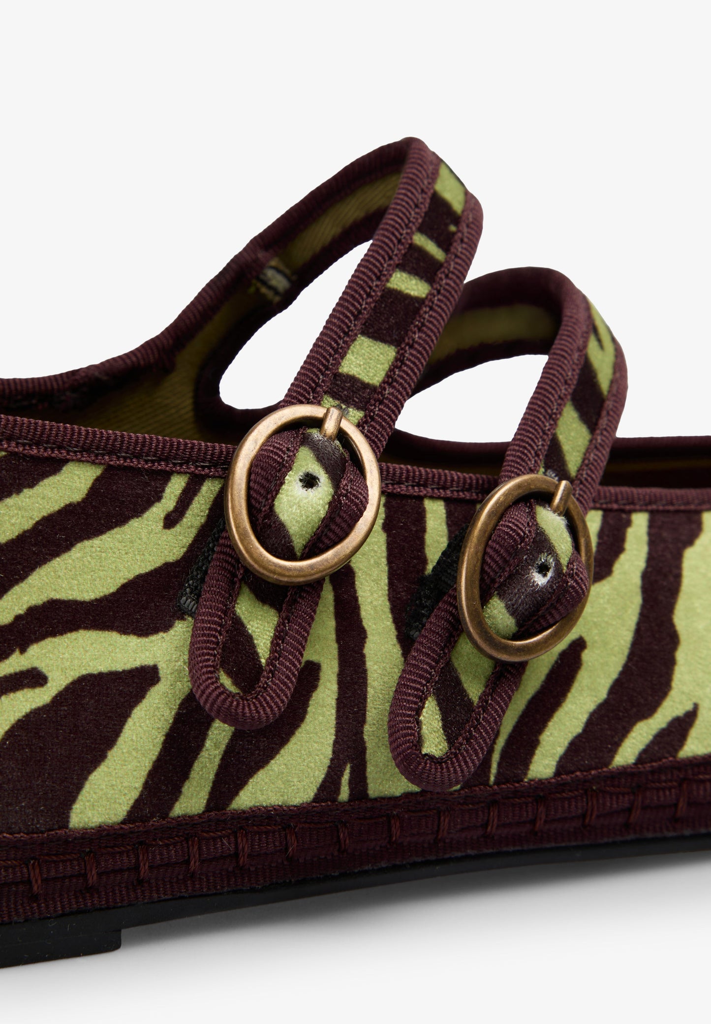 BALLERINAS AUS SAMT MIT ANIMALPRINT