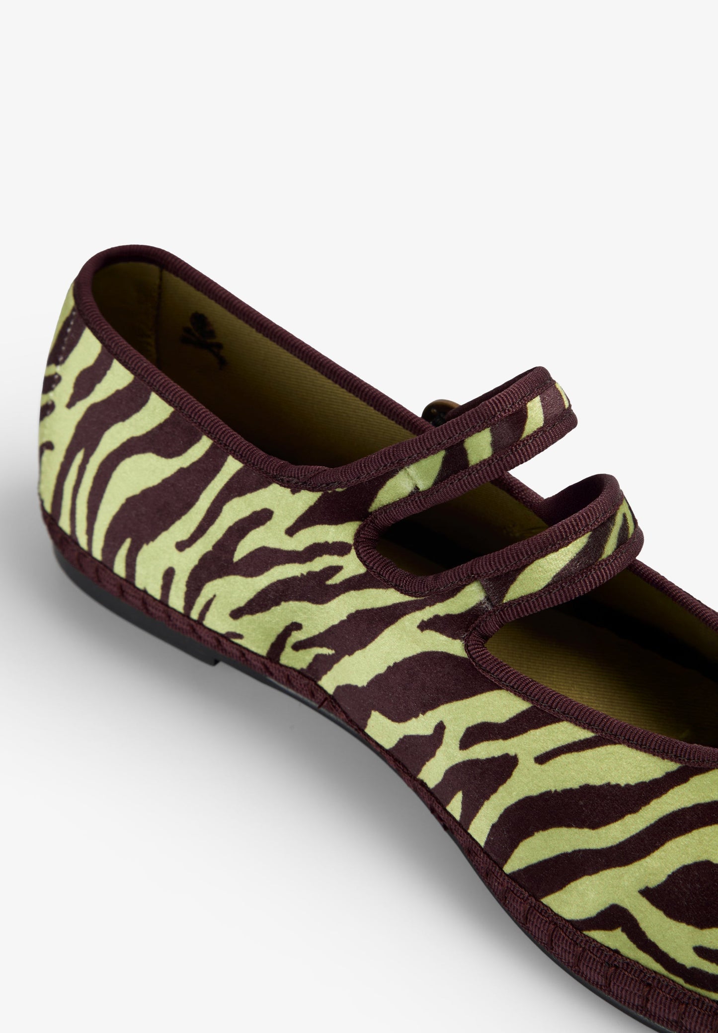 BALLERINAS AUS SAMT MIT ANIMALPRINT