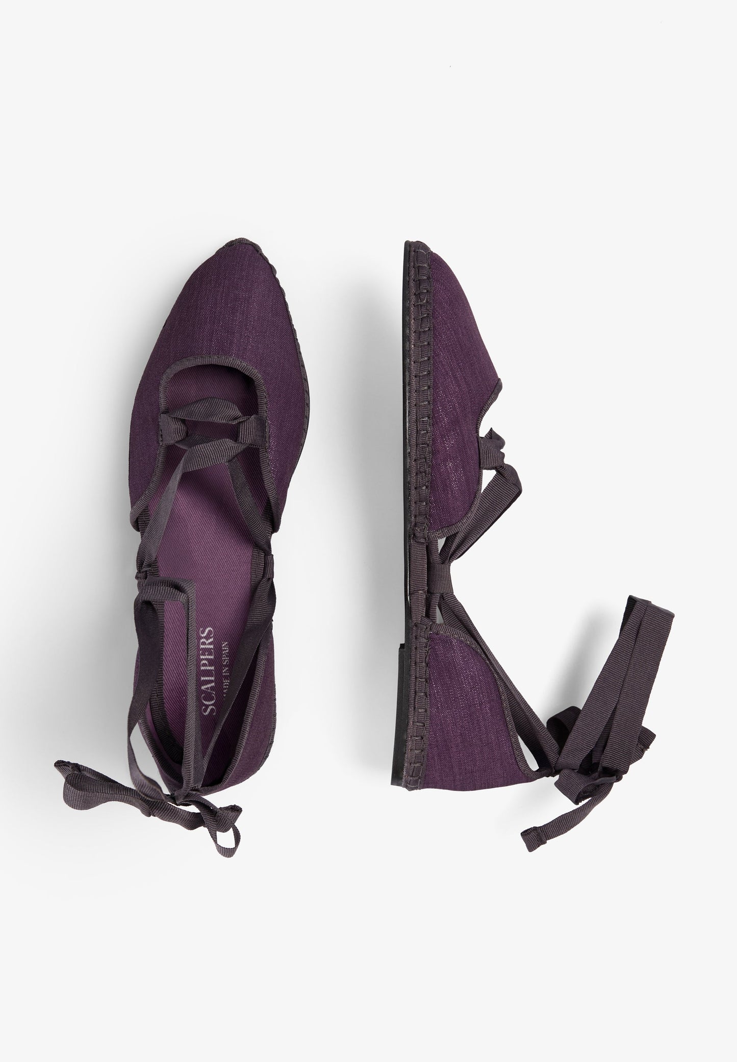 BALLET FLATS WITH STRAP