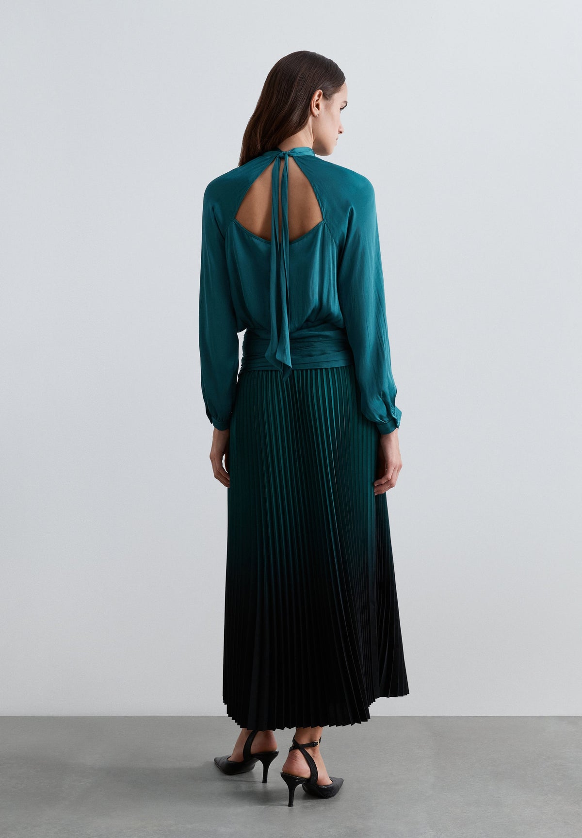 PLEATED MIDI SKIRT