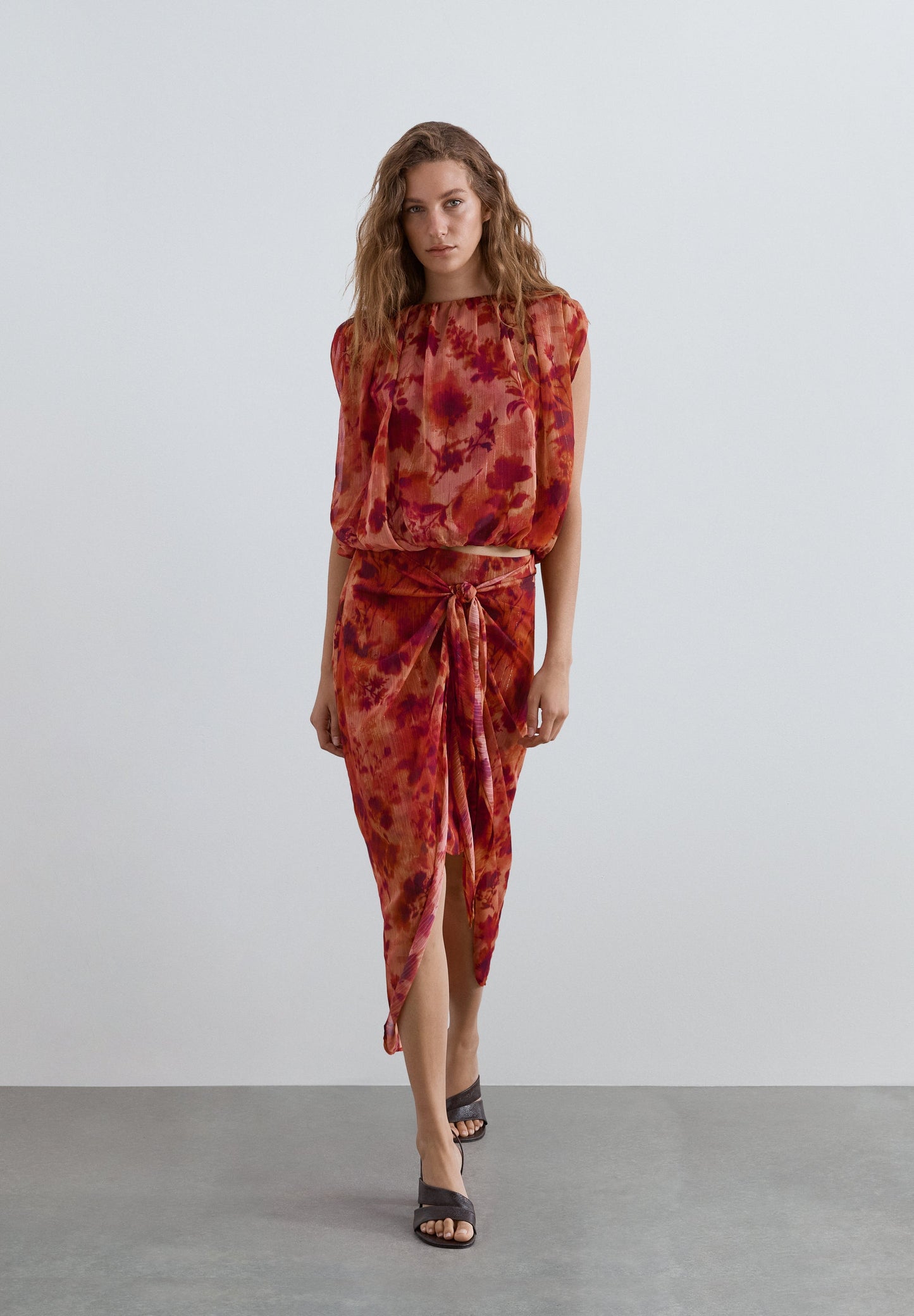 FLORAL PRINT MIDI SKIRT
