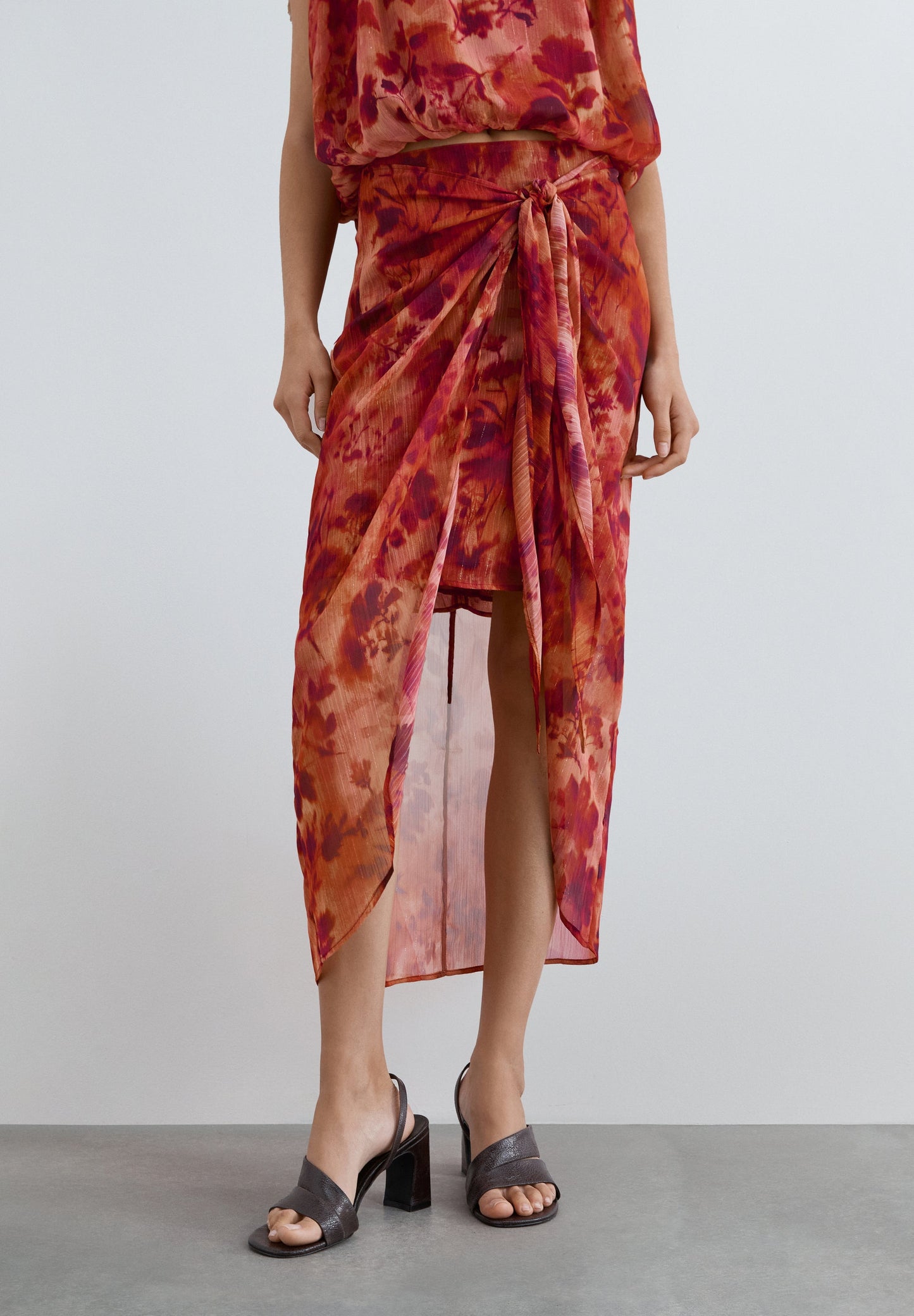 FLORAL PRINT MIDI SKIRT