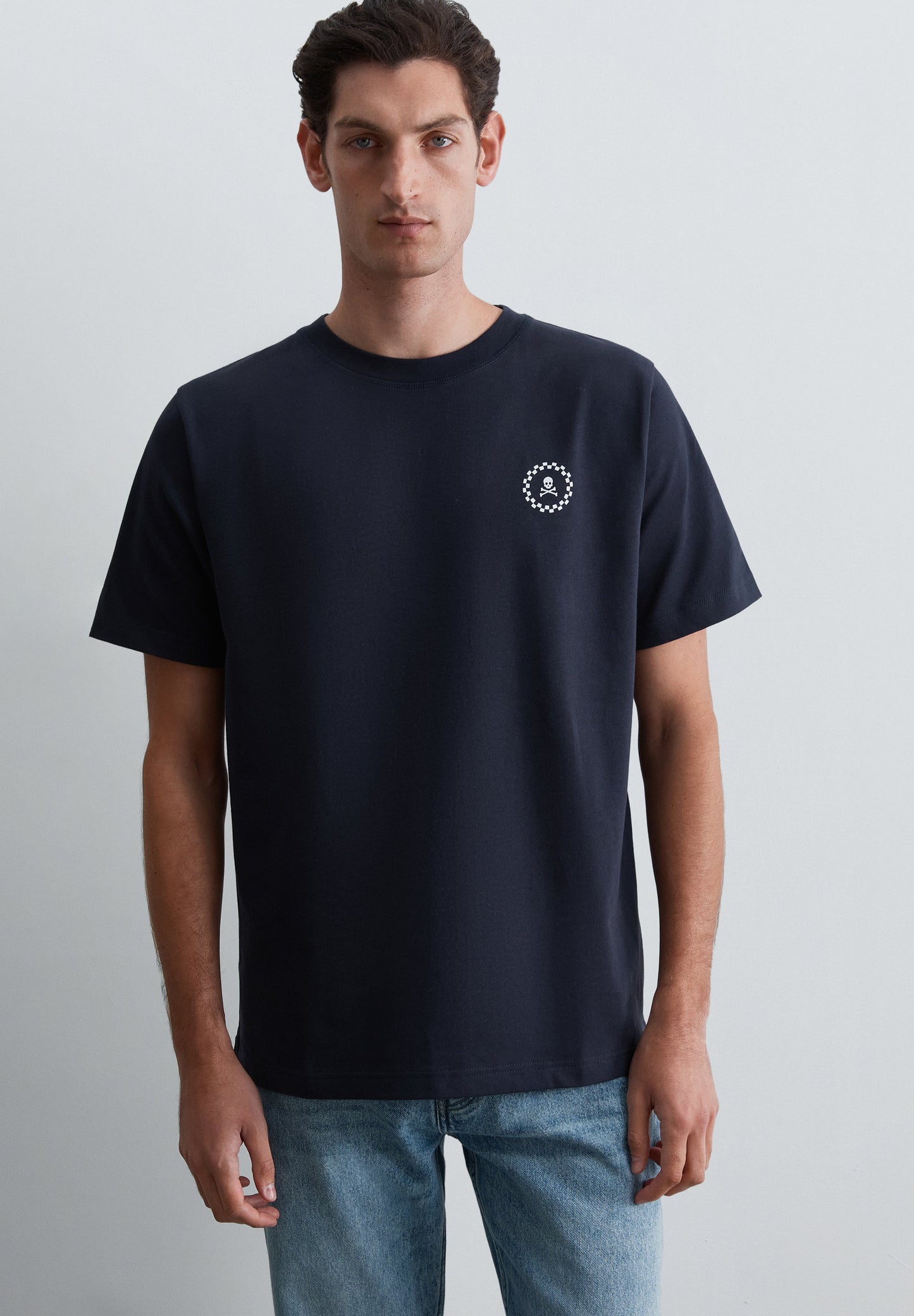 T-SHIRT MIT LOGO UND PRINT HINTEN
