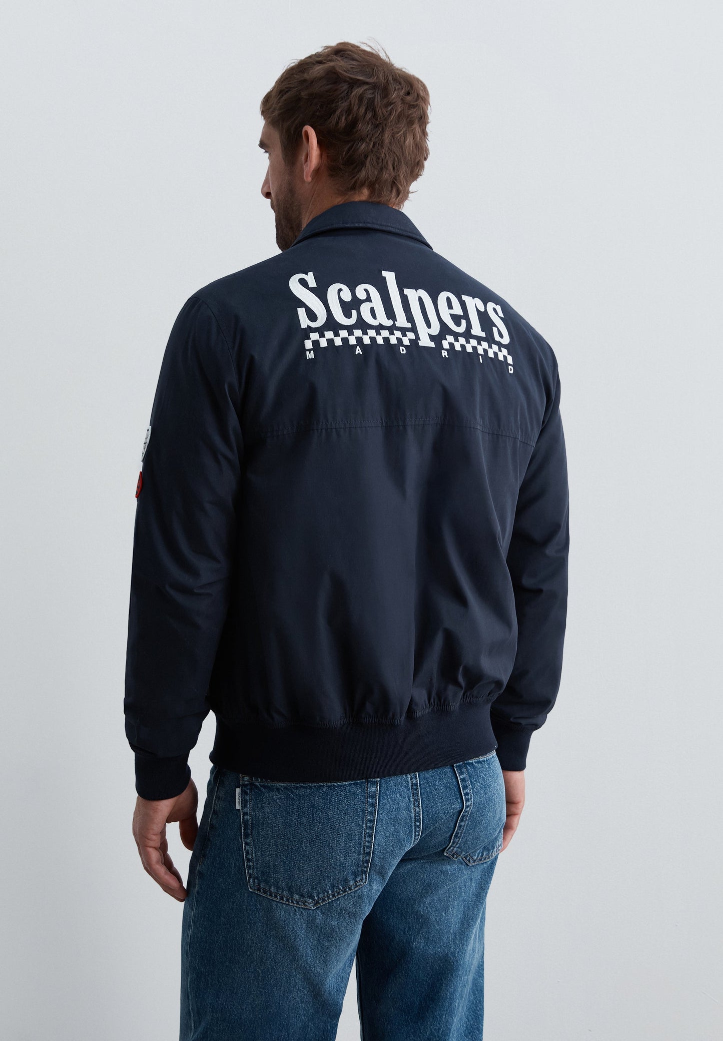 BOMBERJACKE MIT AUFNÄHERN