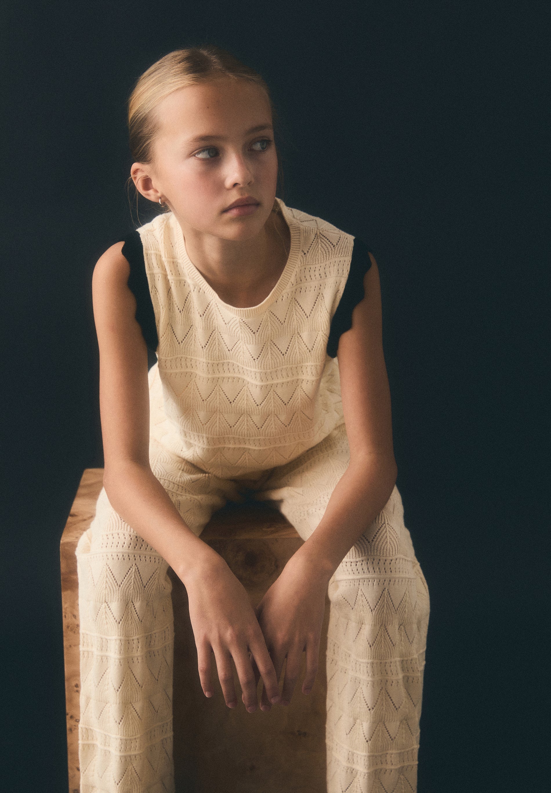 TOP EN MAILLE AJOURÉE