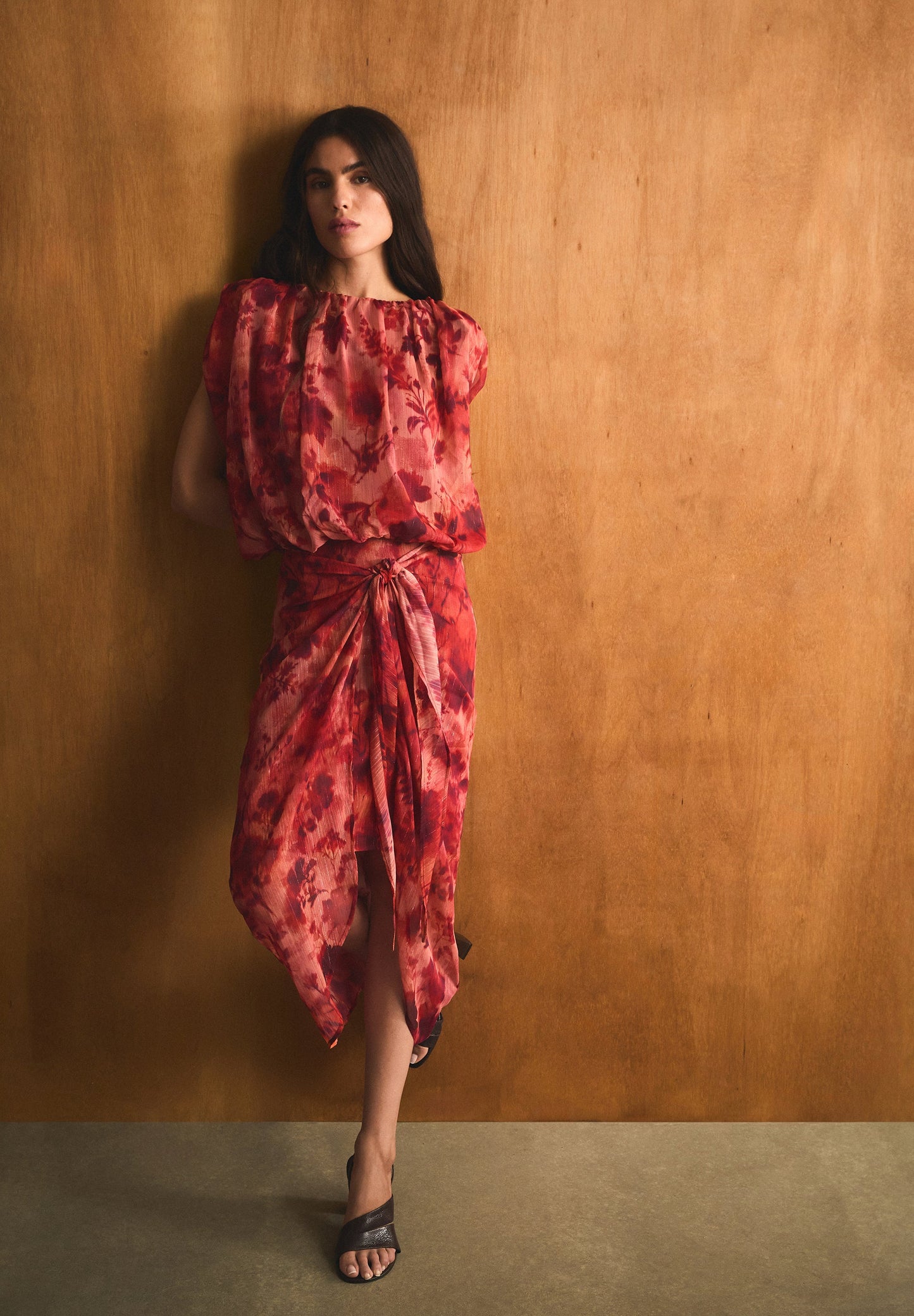 GERAFFTES TOP MIT BLUMENPRINT