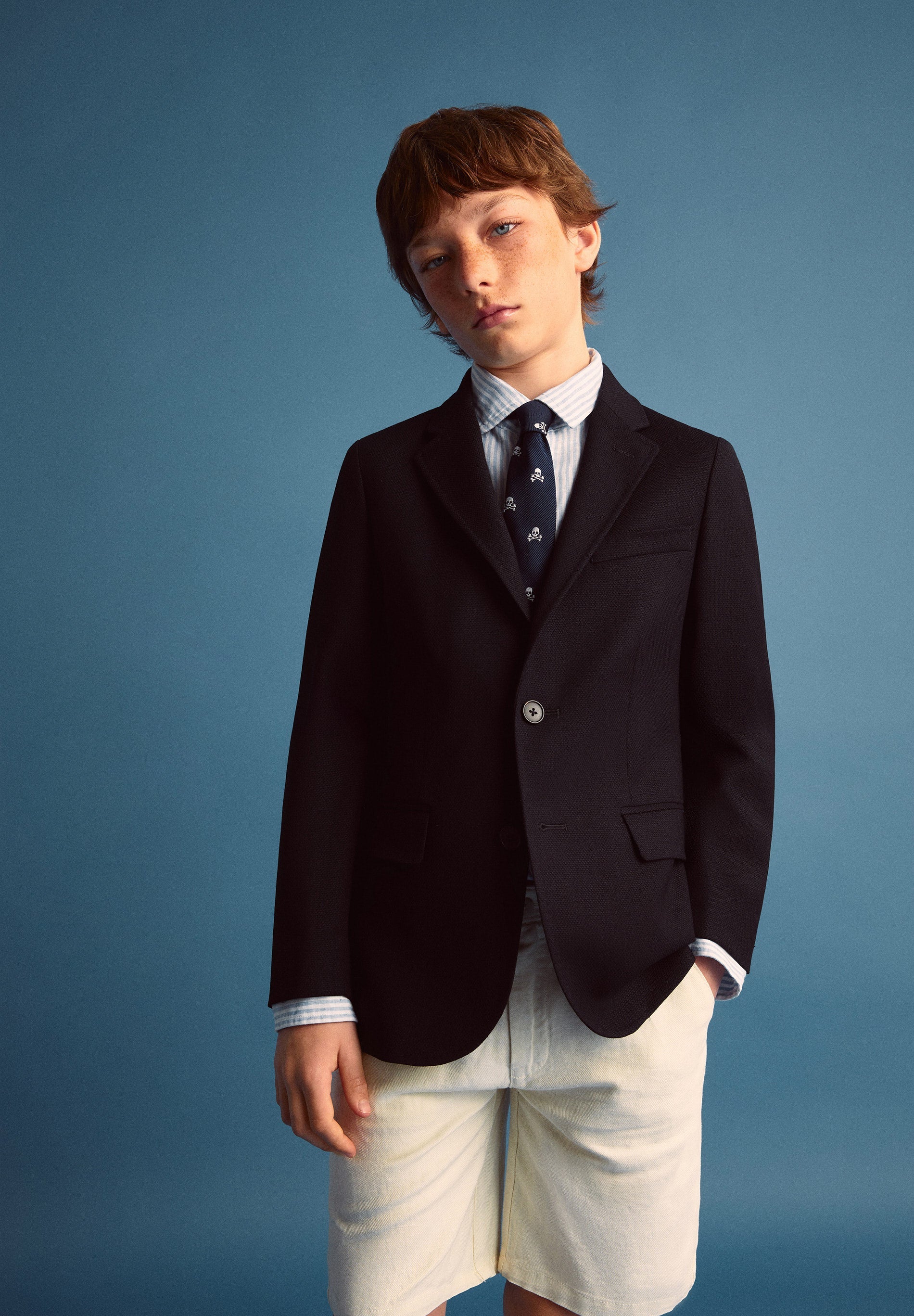 CLASSIC BLAZER