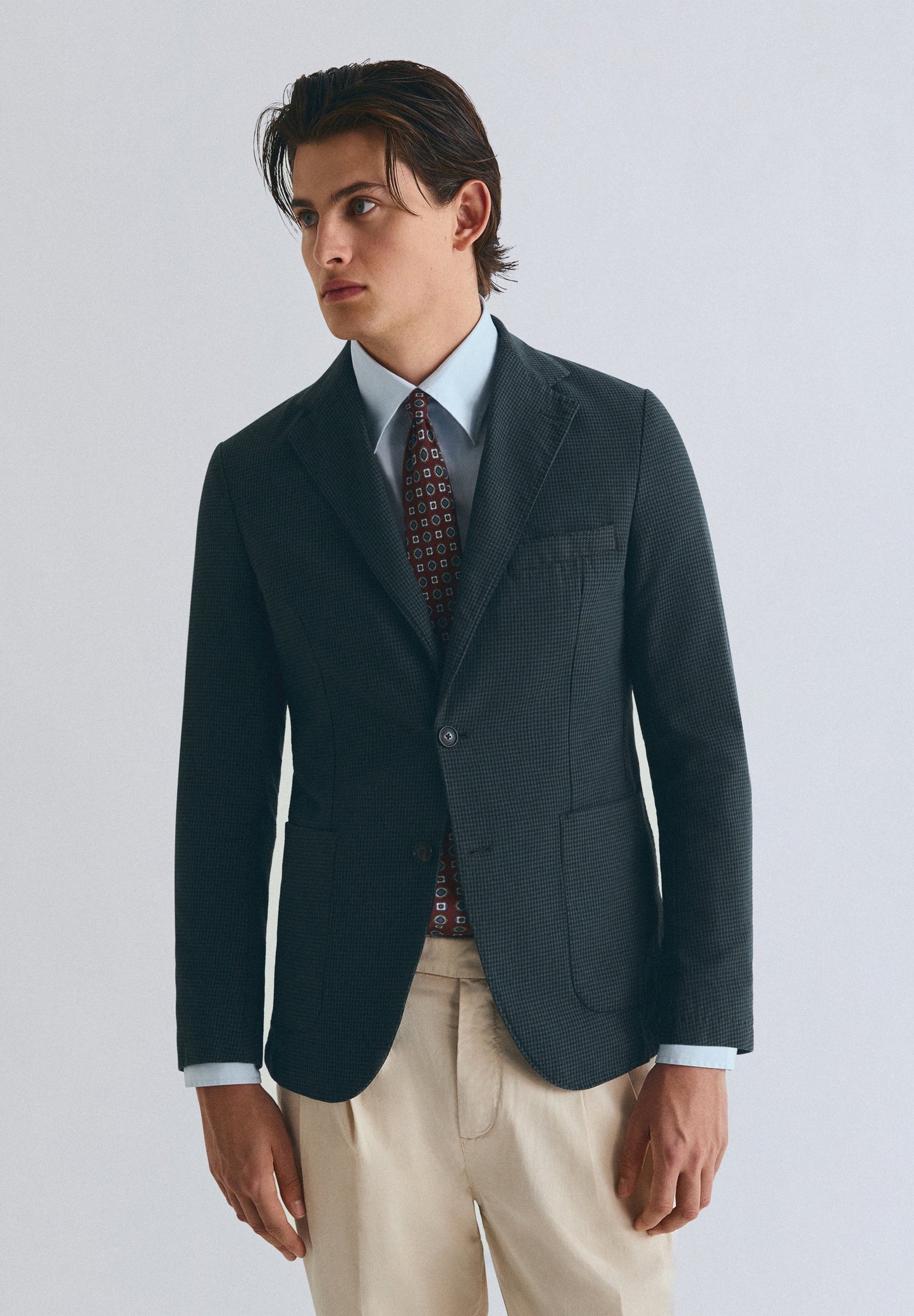 FIGURBETONTER BLAZER MIT TASCHEN