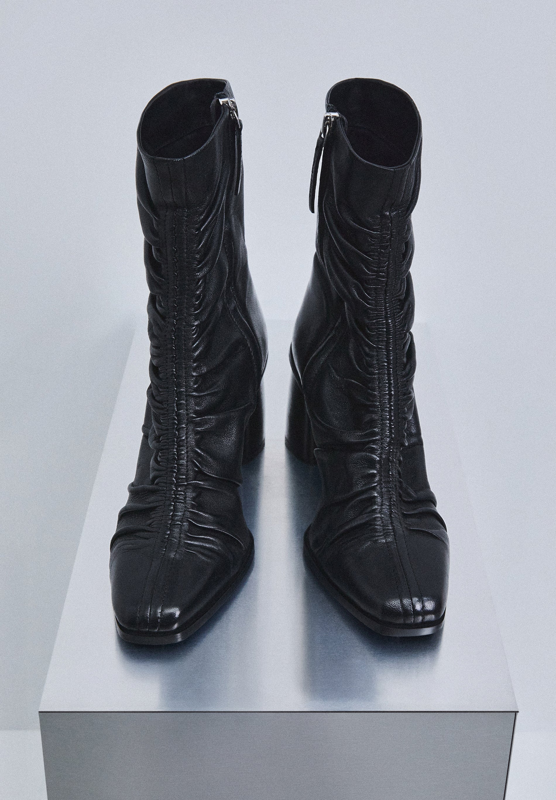 SCBSANANAWRINKLEDSOFT BOOTS