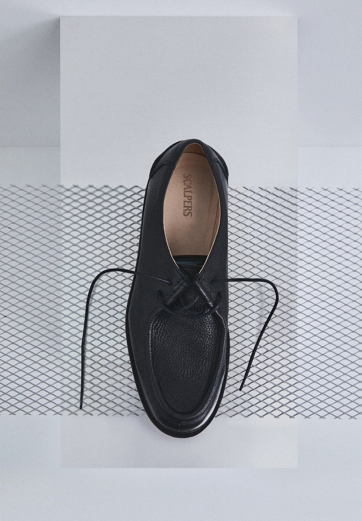 LEATHER SHOES WITH TRACK SOLES