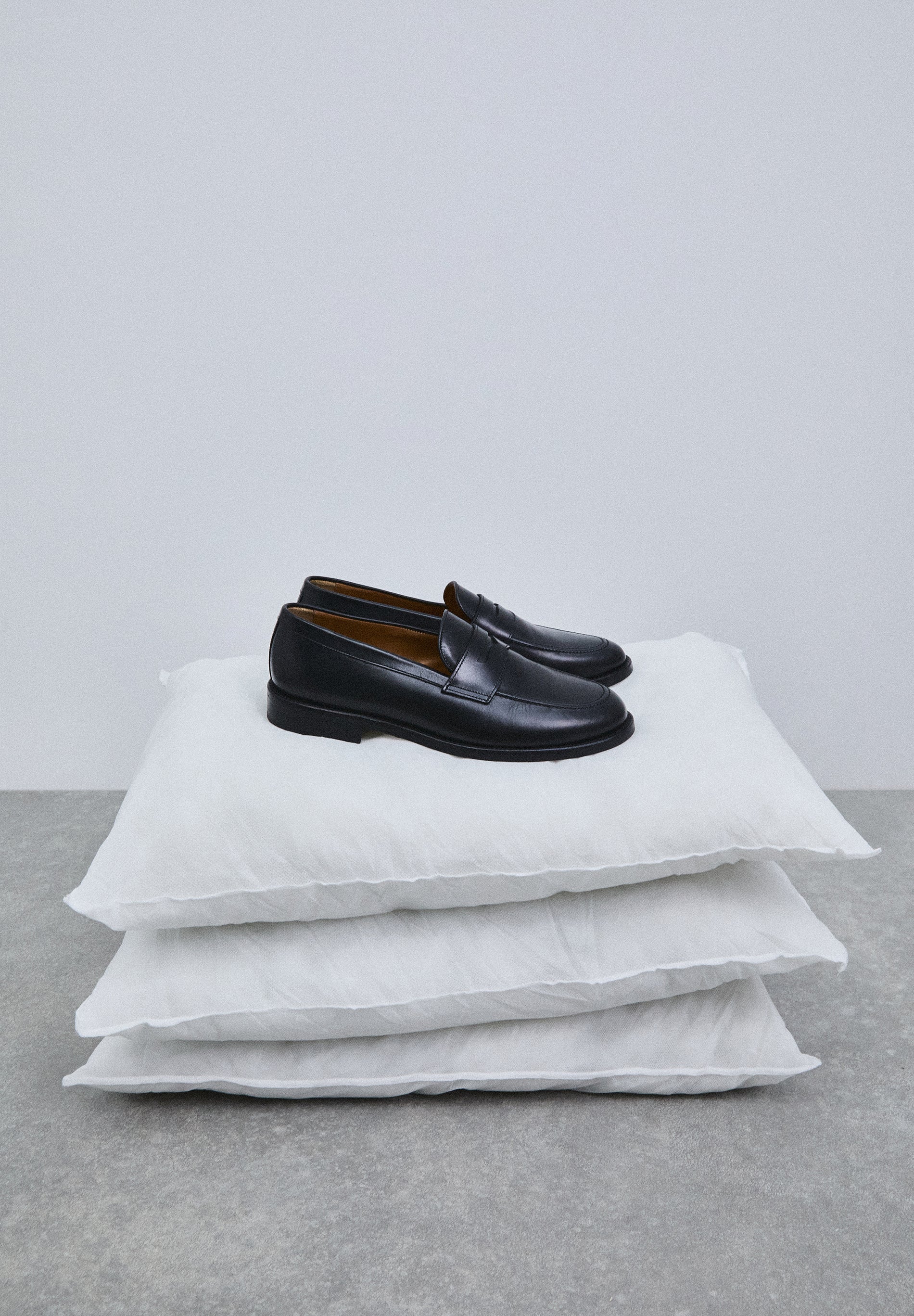 CARLSON LOAFERS