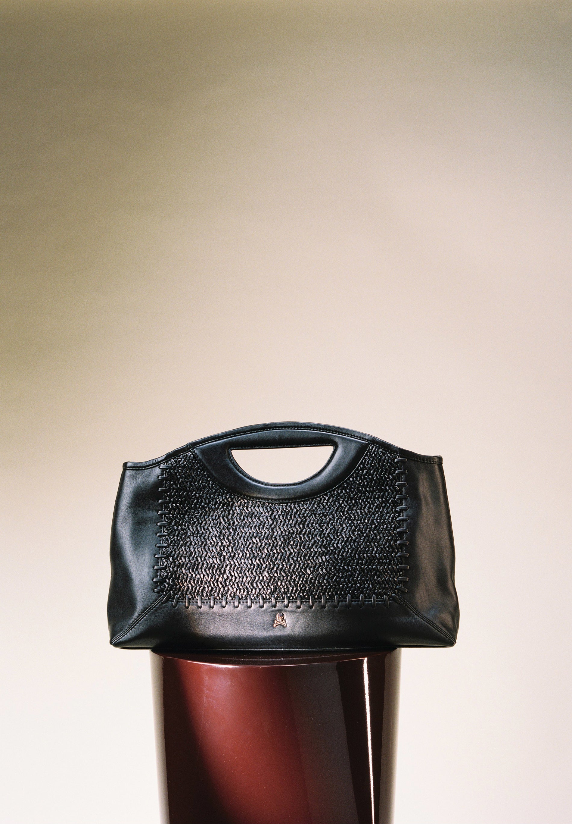 TEXTURED HANDBAG