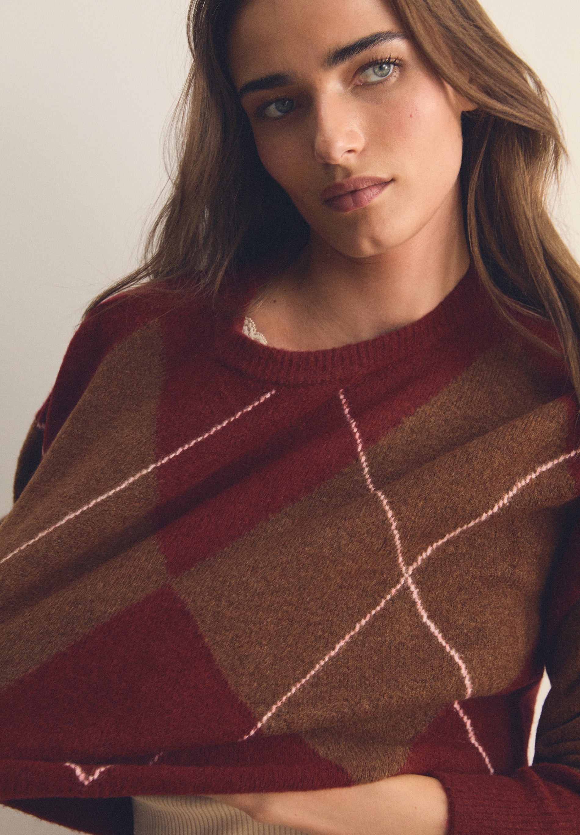 WOLLPULLOVER MIT RAUTENPRINT