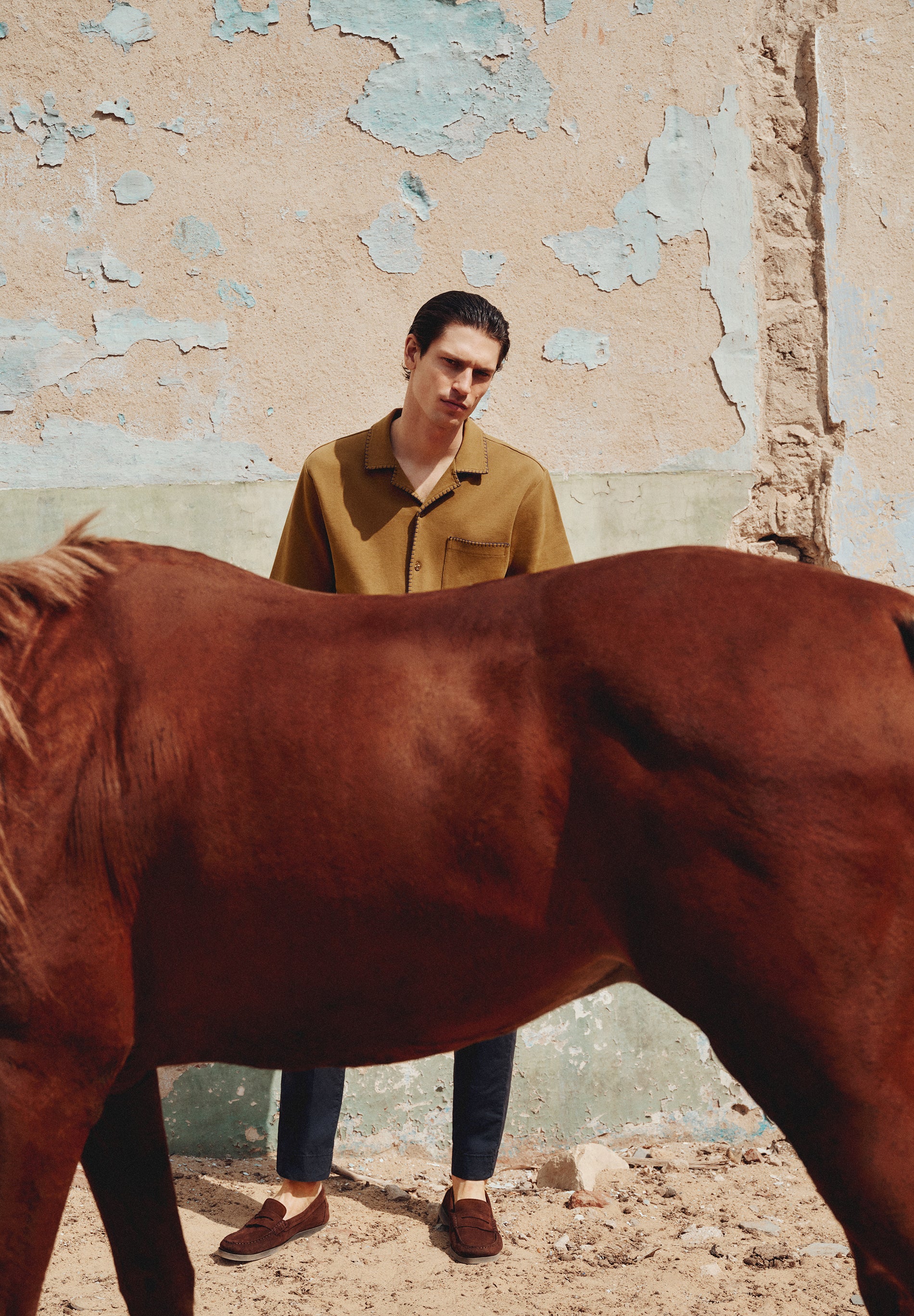 SHORT SLEEVE SHIRT WITH SEAMS