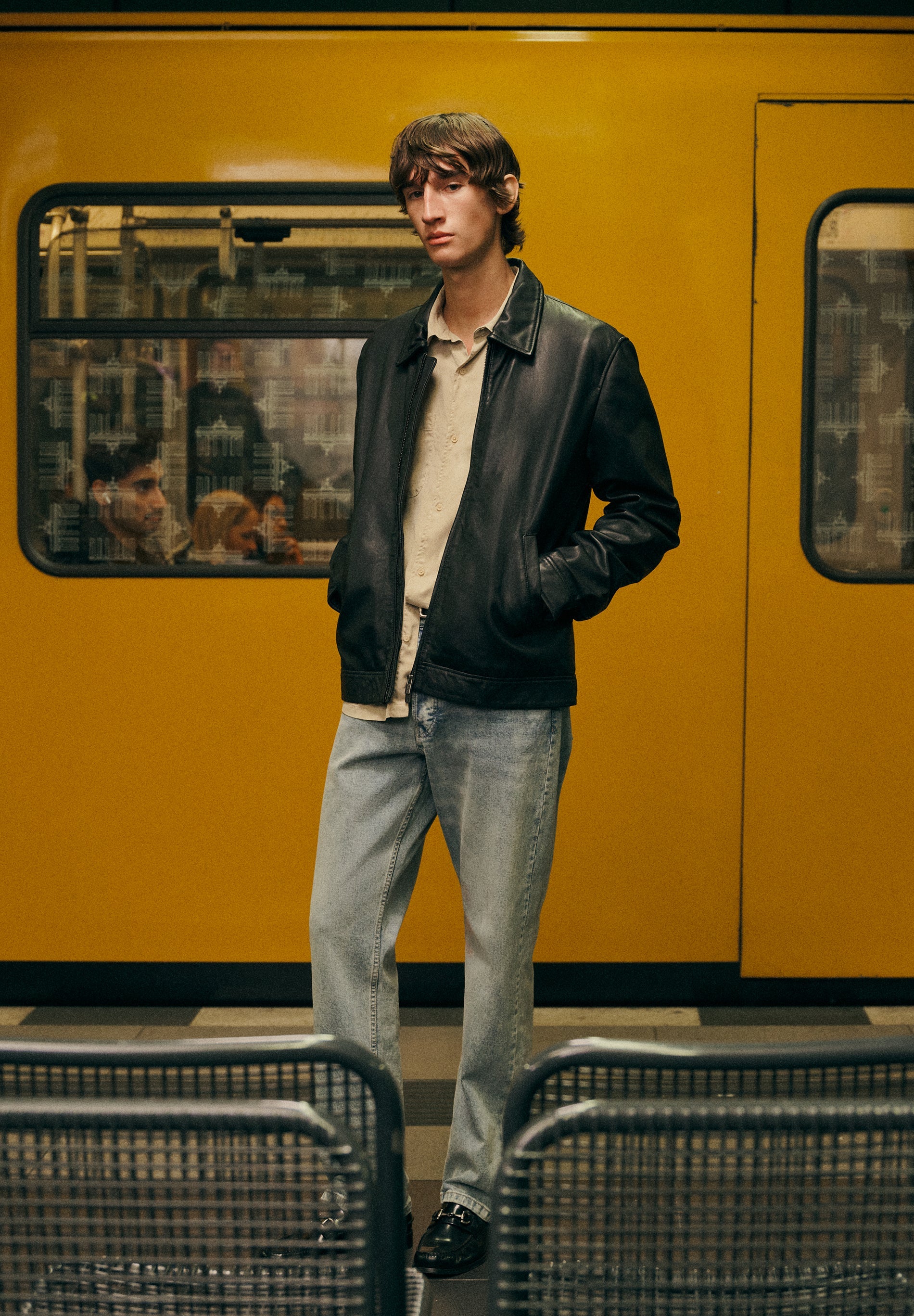 REGULAR FIT JEANS