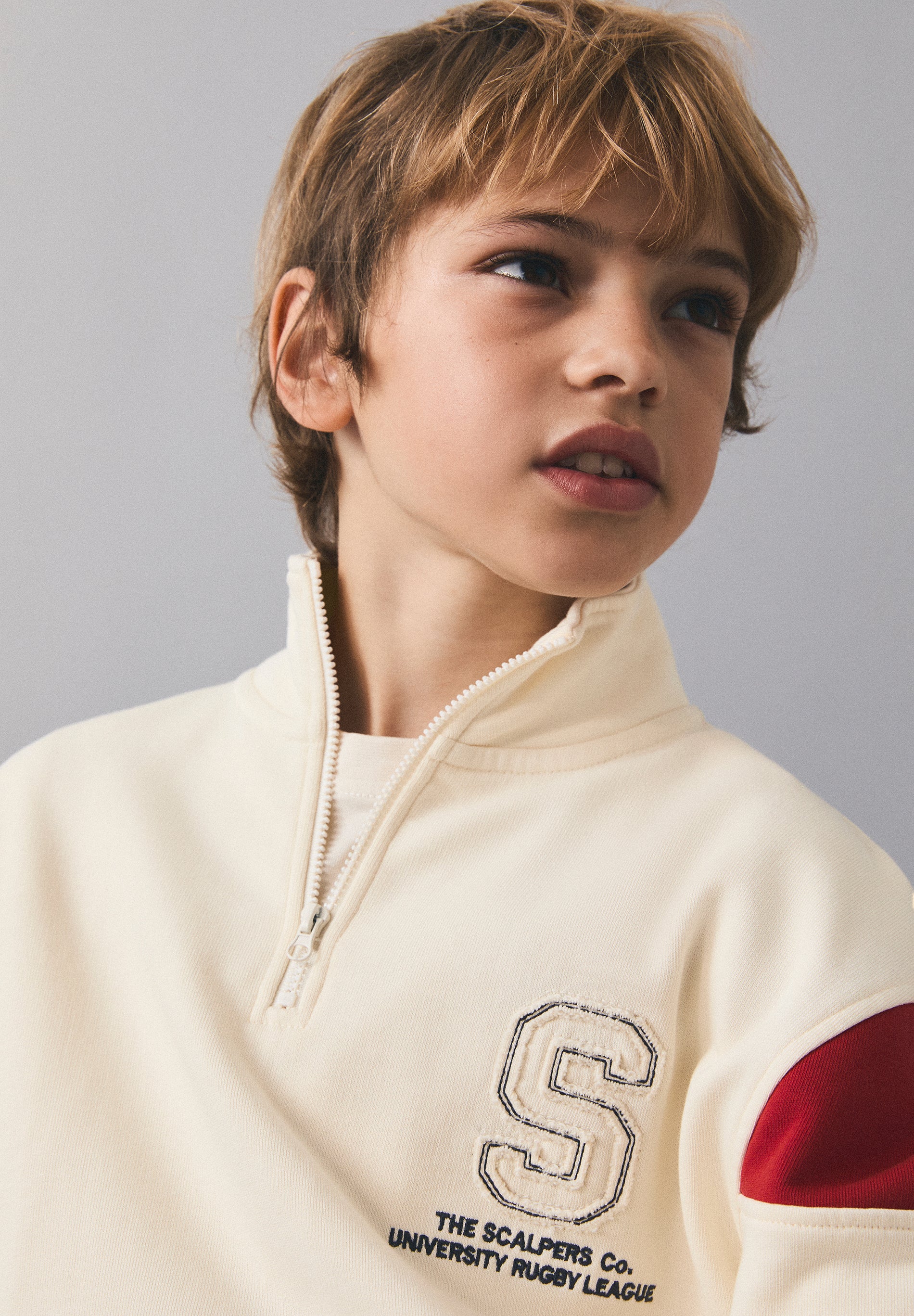 HIGH NECK ZIP-UP SWEATSHIRT