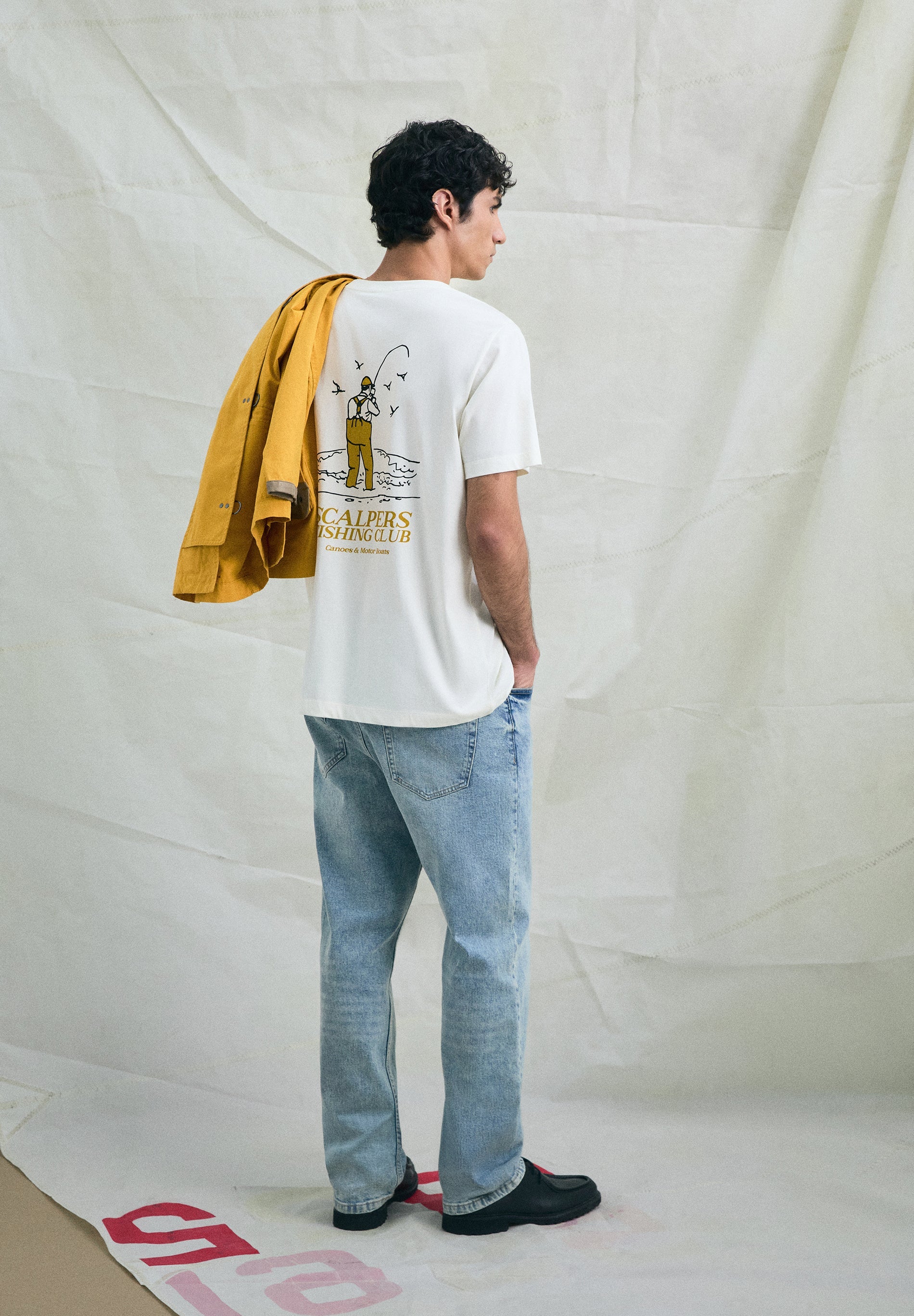 T-SHIRT MIT FISCHER-PRINT