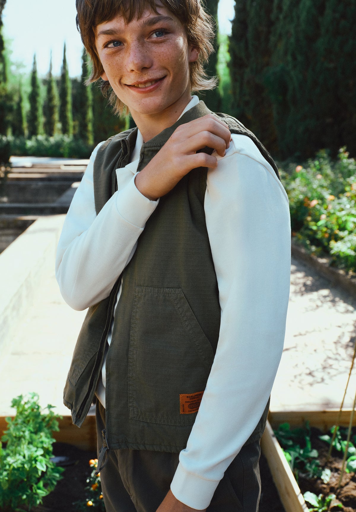 RELAXED CHINO TROUSERS